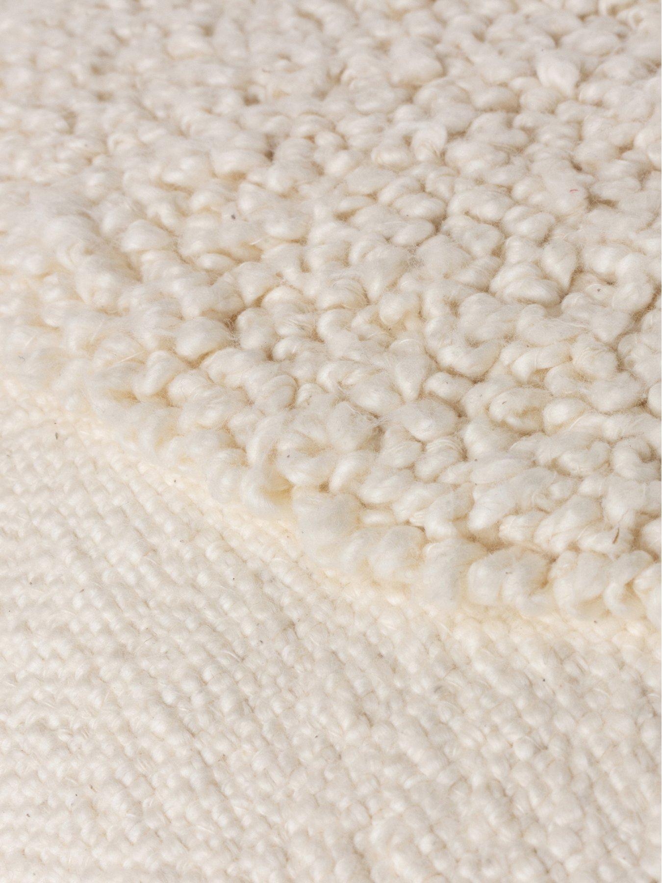 Image 5 of 7 of HOEM Almo 50x50 Polyester Cushion Ecru
