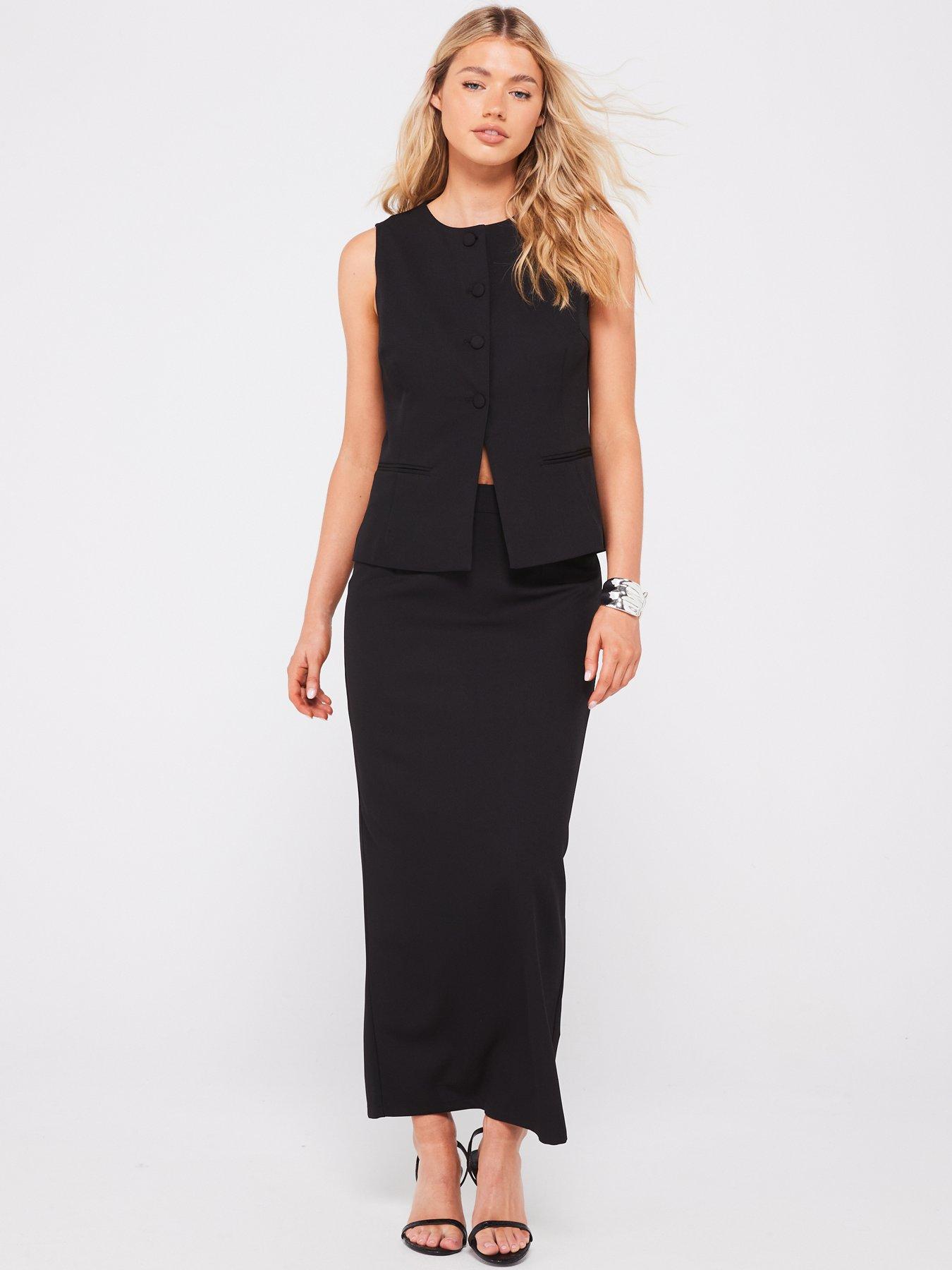 Image 3 of 4 of In The Style Split Midi Skirt - Black