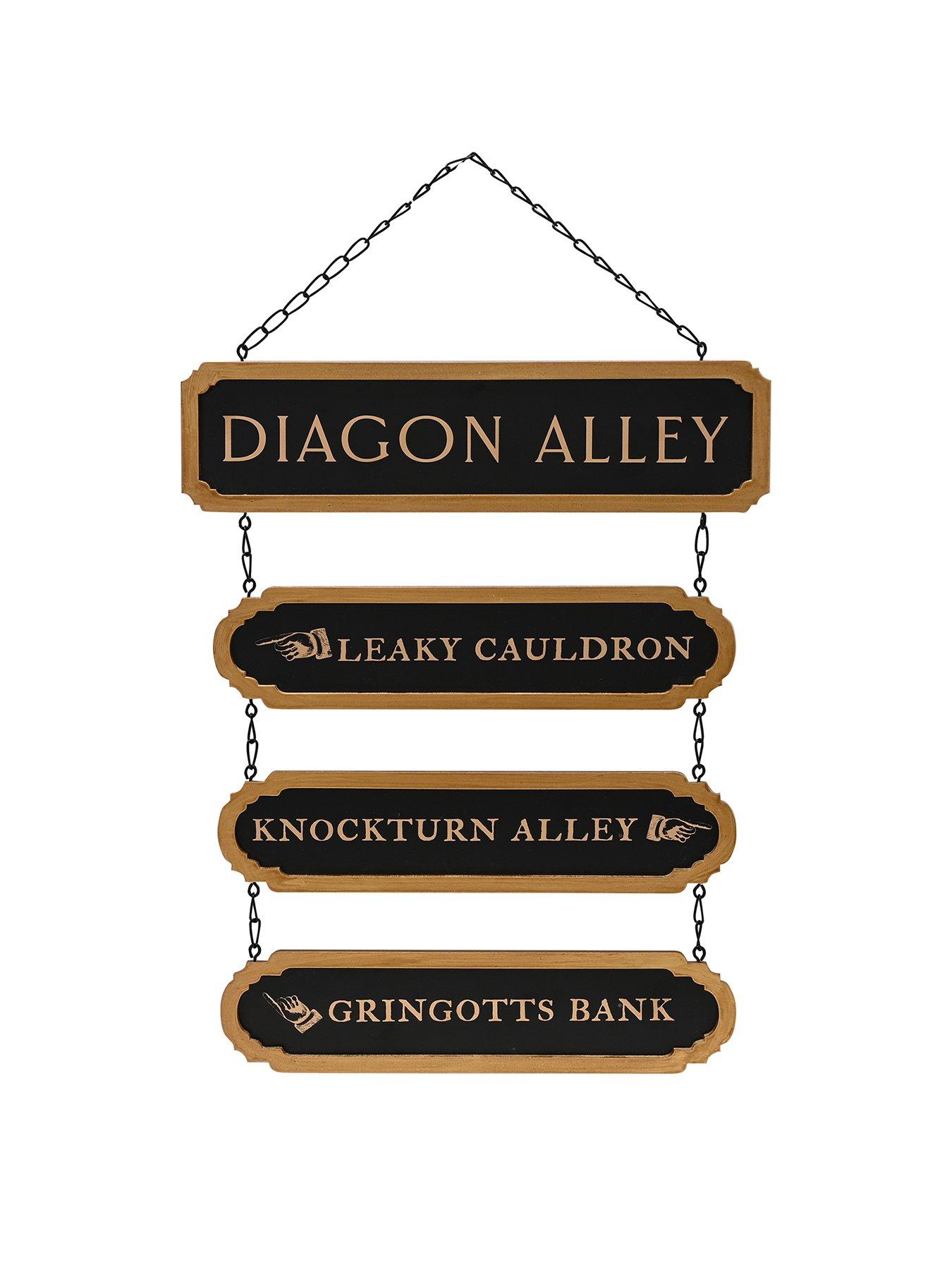 Warner Bros Harry Potter Alumni Diagon Alley Street Sign.