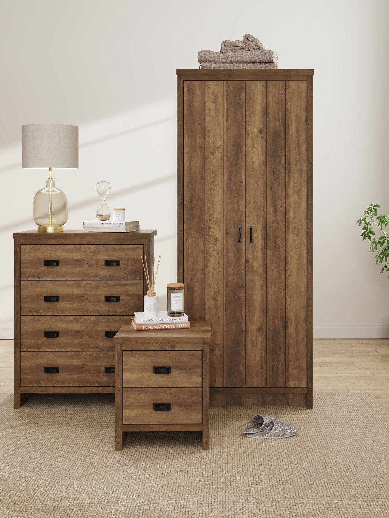 GFW Boston 3 Piece Package - 2 Door Wardrobe + 4 Drawer Chest + 2 Drawer Bedside Chest - Oak