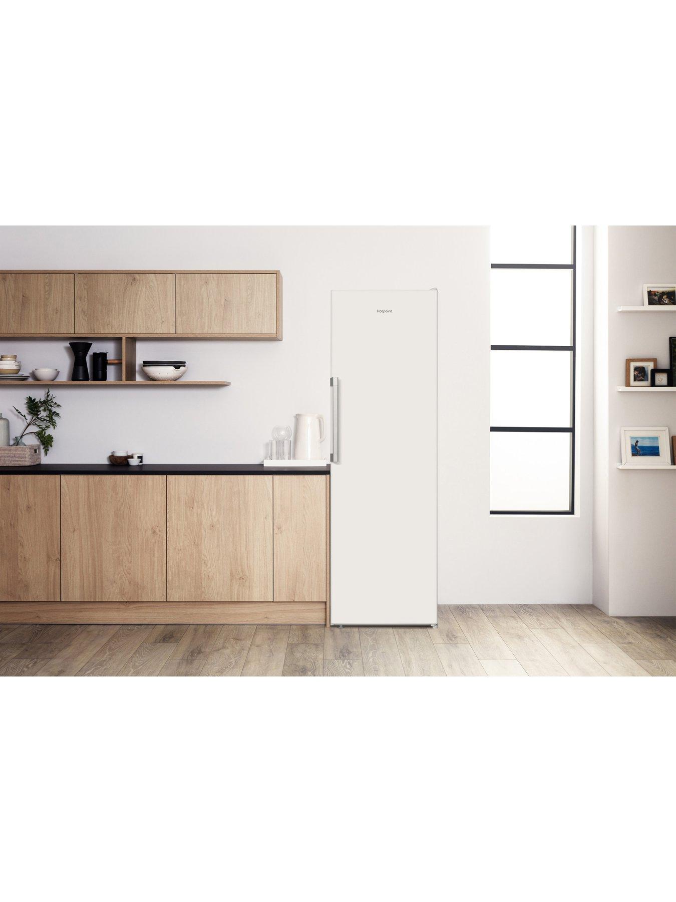 Image 3 of 7 of Hotpoint SH6A2QWR Low Frost Tall Larder Fridge - White
