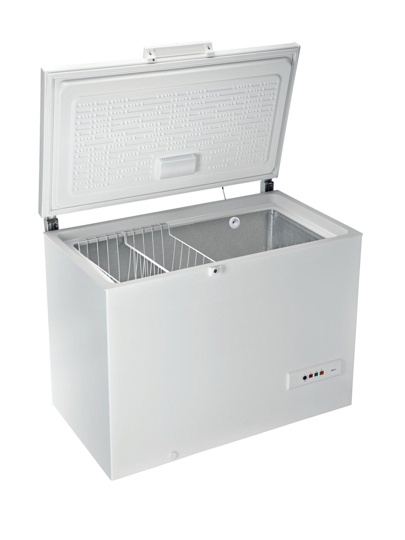 Image 2 of 7 of Hotpoint CS2A300HFA1 315-Litre&nbsp;Low Frost&nbsp;Chest Freezer - White