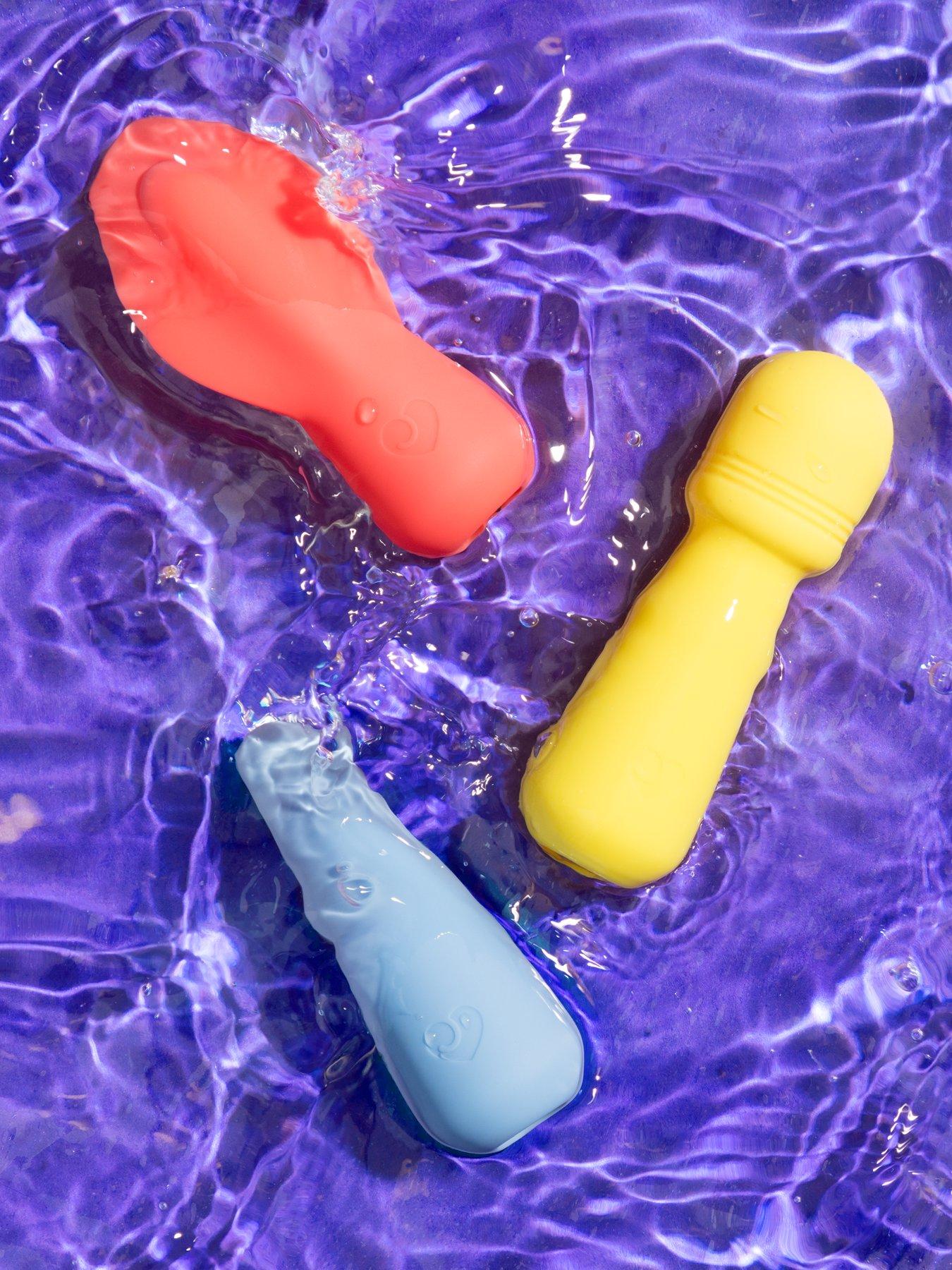 Image 5 of 6 of Lovehoney Mon Ami Trio Vibes Gift Set