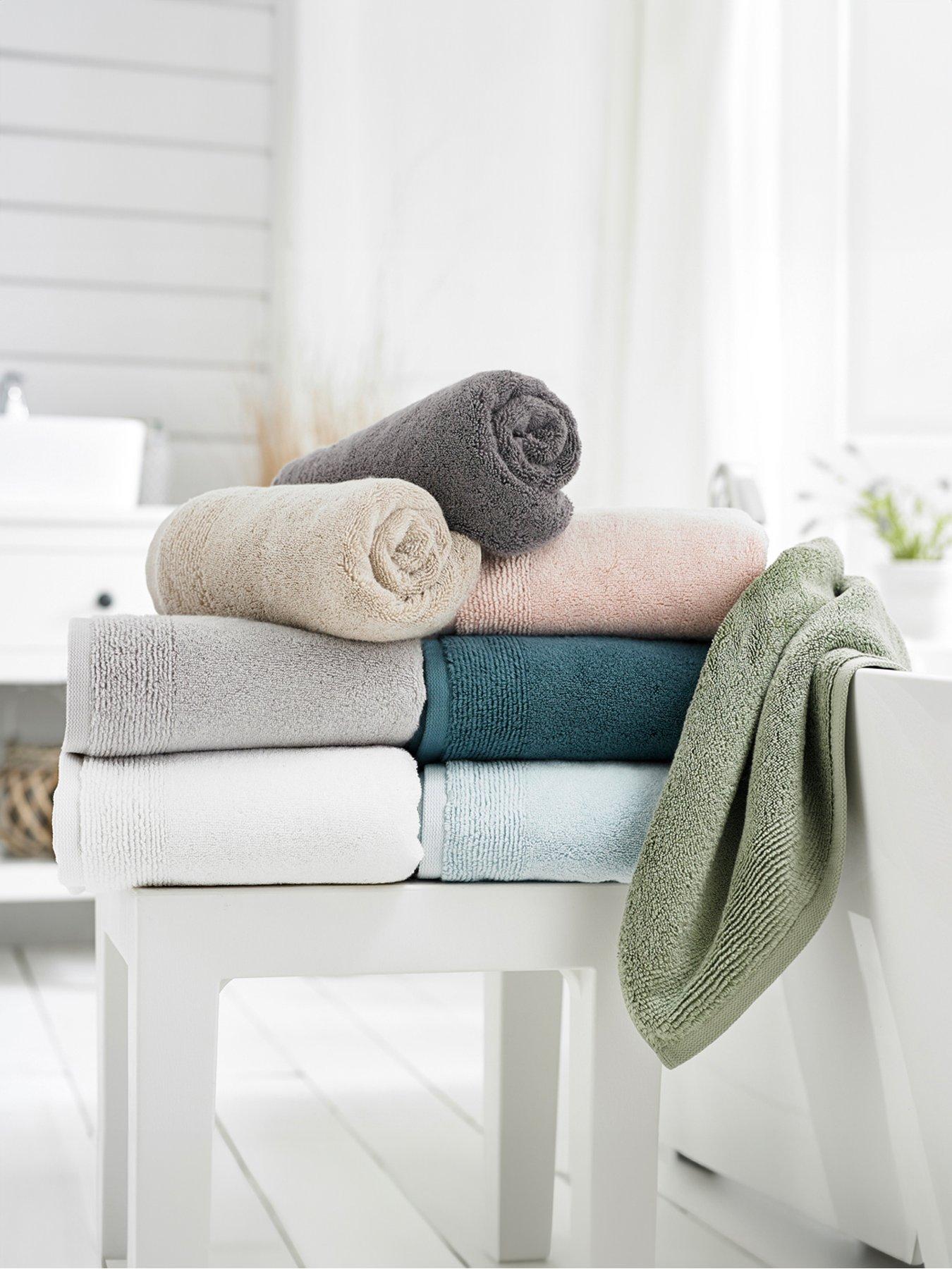 Image 3 of 3 of Deyongs Palazzo Zero Twist Bath Towel Collection