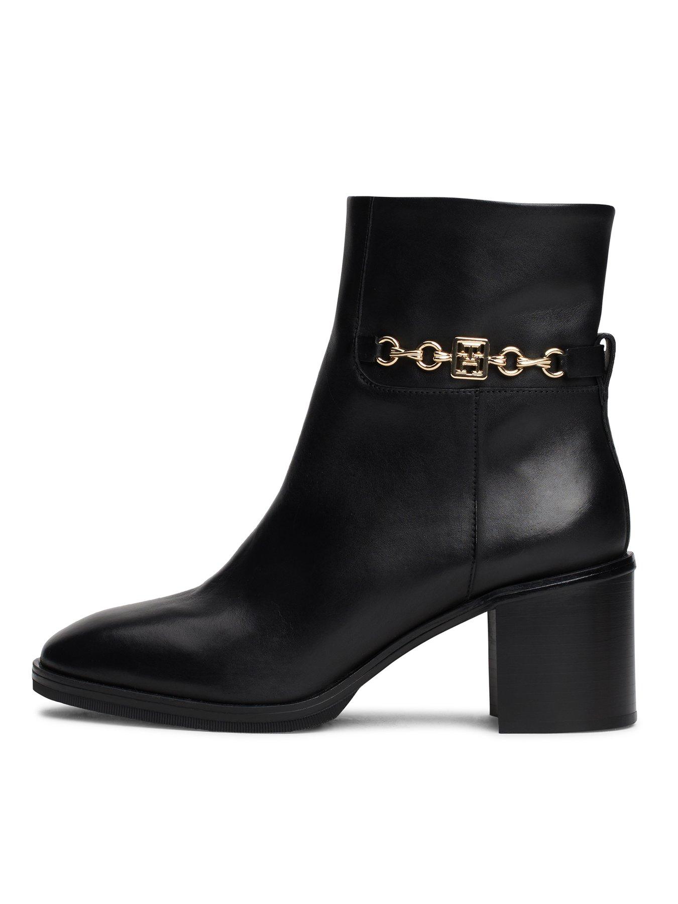 undefined Chain Detail Leather Ankle Boots - Black