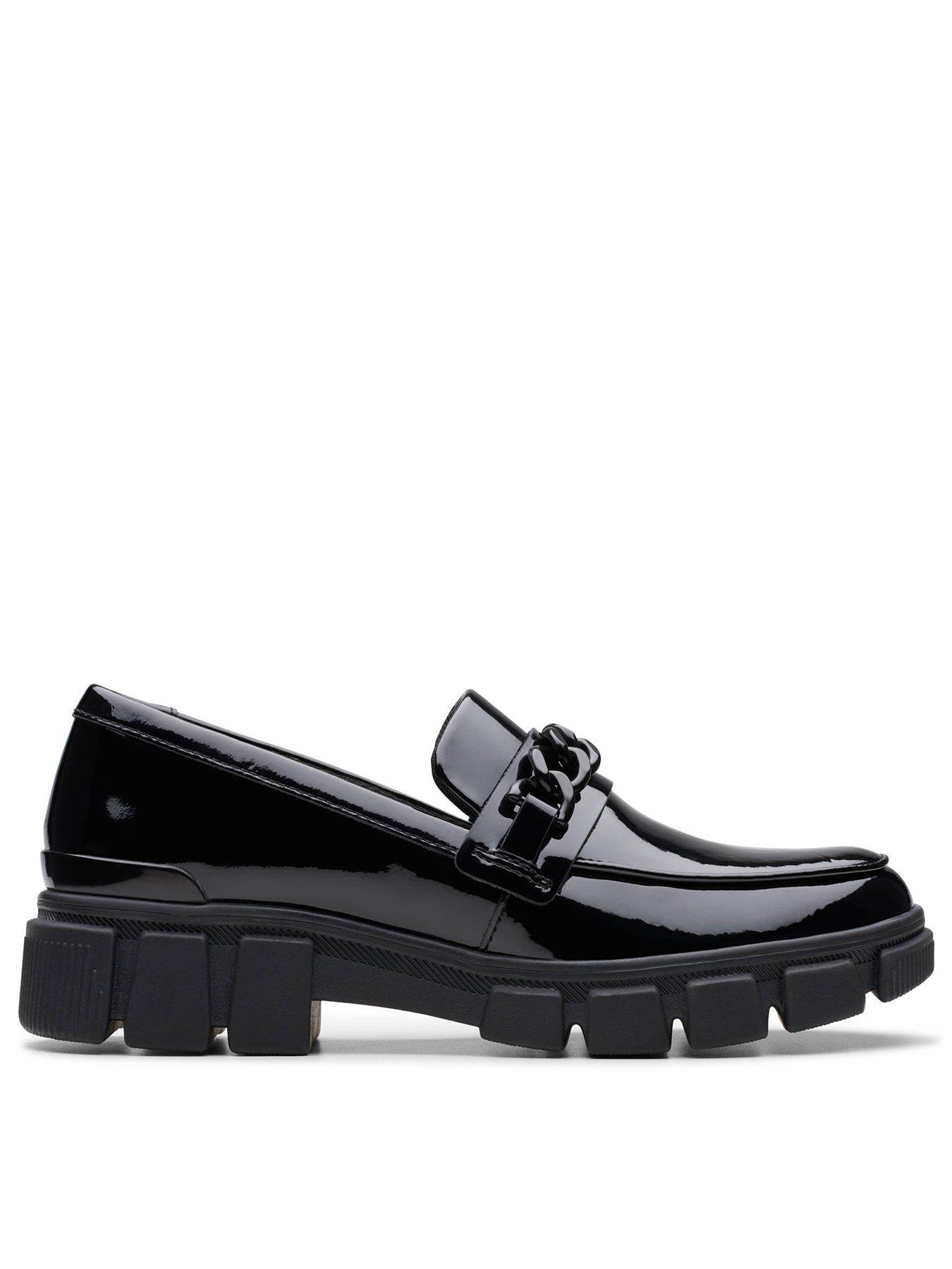 Clarks Youth Evyn Walk Chain Patent Leather Loafer Very