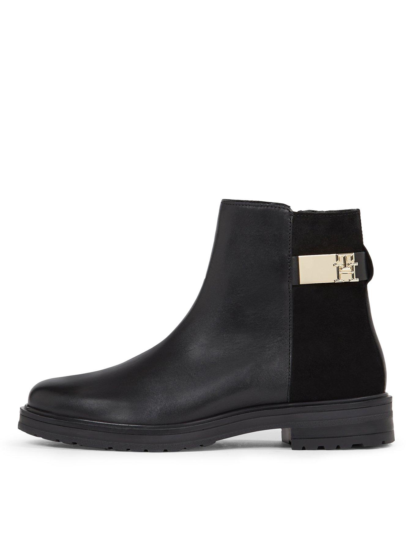 undefined Logo Leather Chelsea Boots - Black