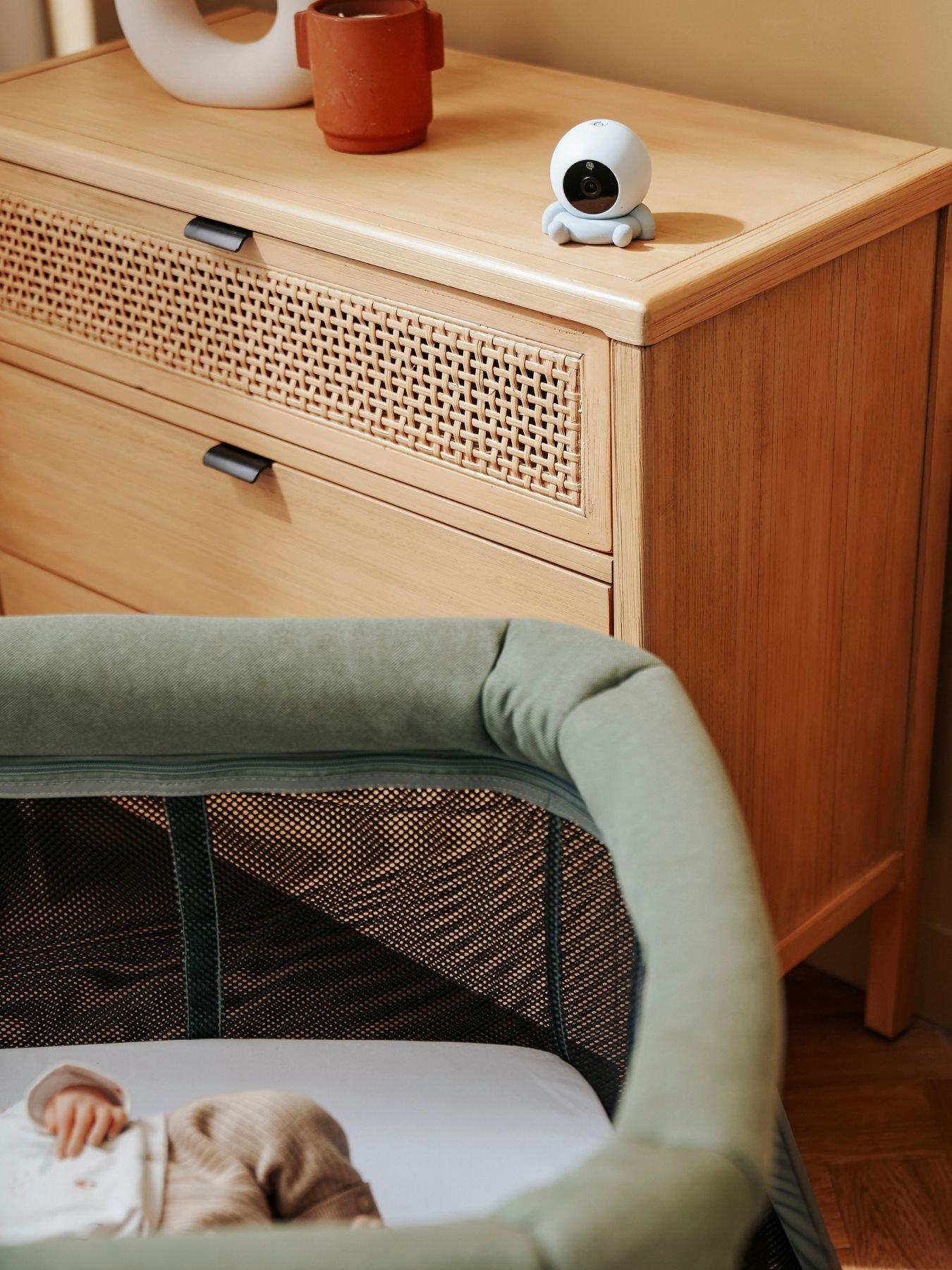 Image 4 of 7 of Babymoov Yoo Roll Wire-Free 3.5" Video Baby Monitor- Blue