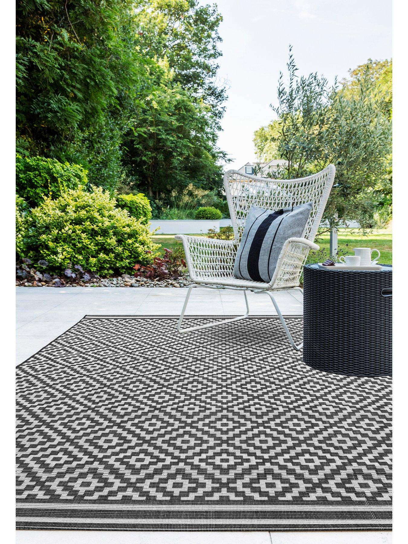 Product photograph of Asiatic Patio Diamond Indoor Outdoor Rug from very.co.uk