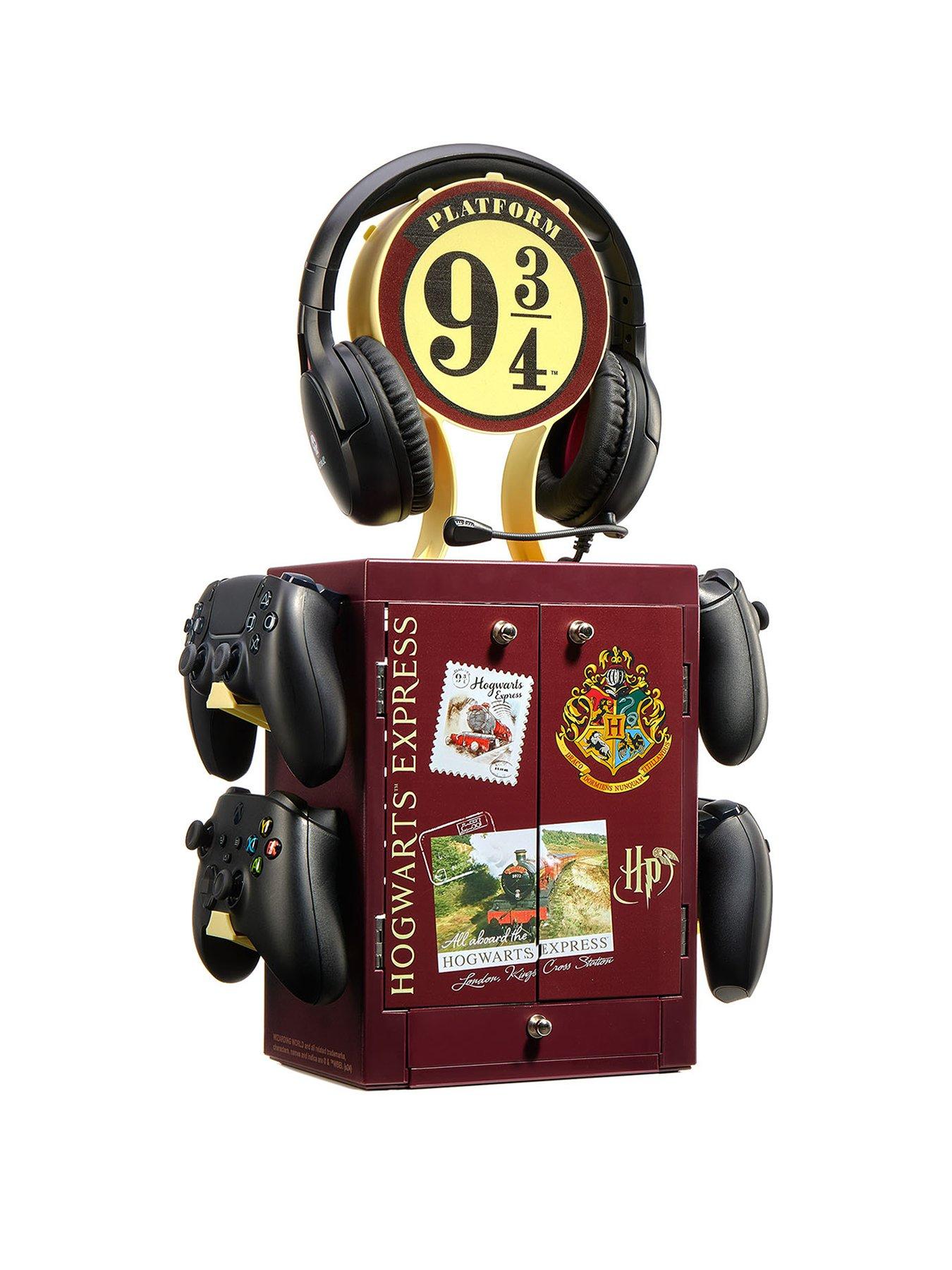 Image 2 of 6 of Numskull Harry Potter Locker Platform 9 3/4