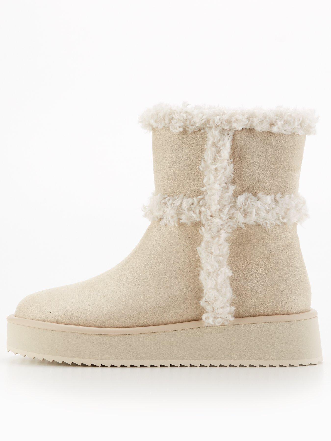 undefined Flatform Ankle Boot With Faux Fur - Cream