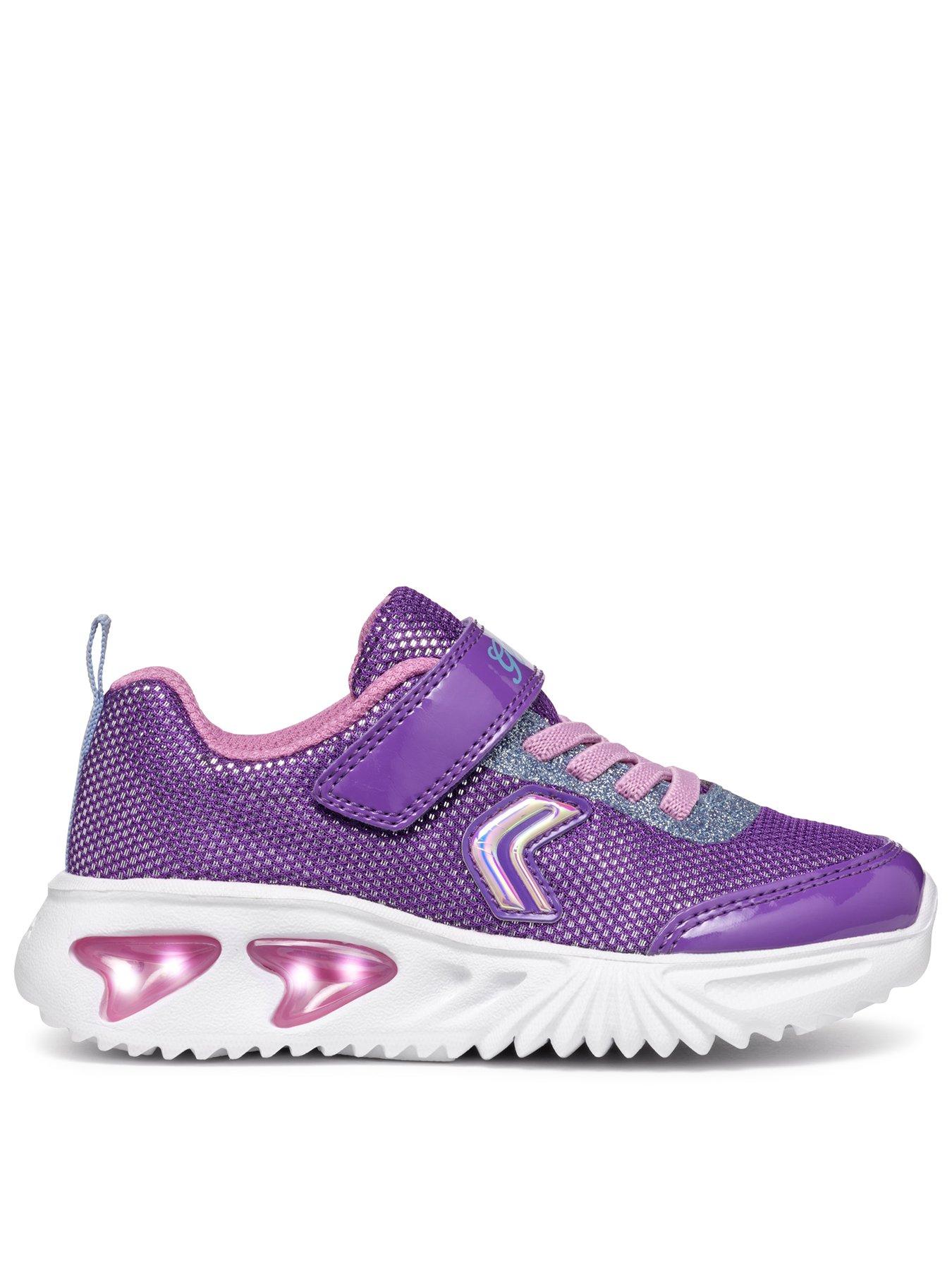 undefined Assister Girls Trainer