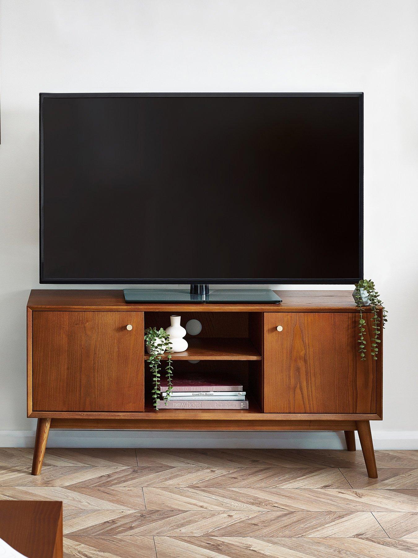 undefined Lowry Media Unit