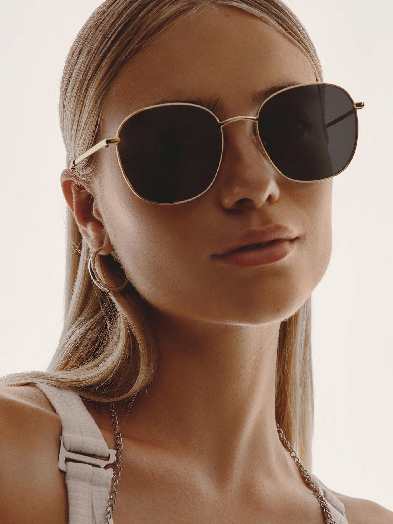 QUAY AUSTRALIA Jezabell Round Aviator Sunglasses - Gold