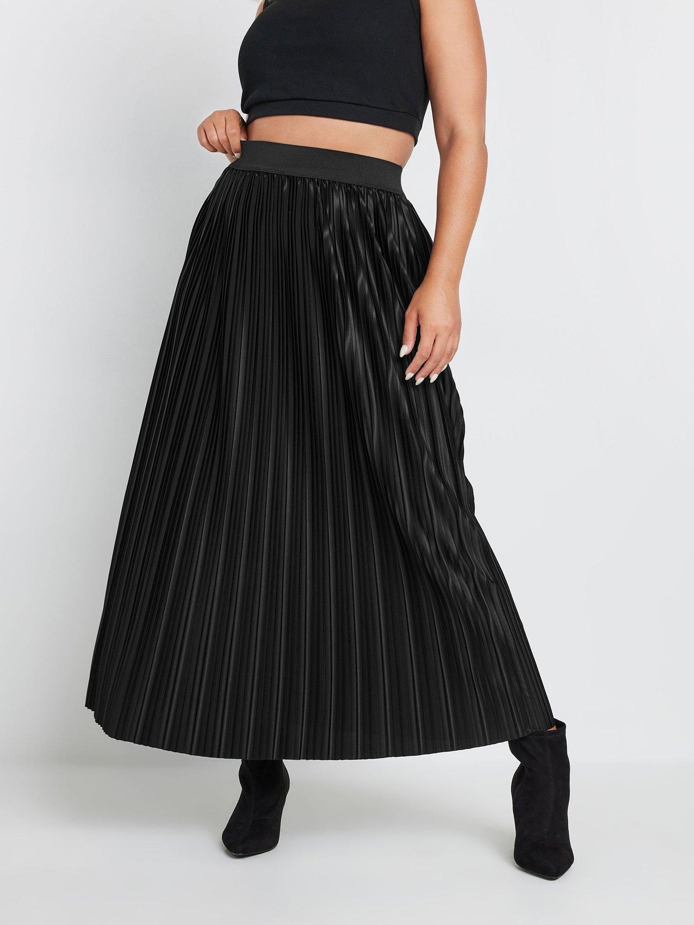 Curve Pleated Skirt