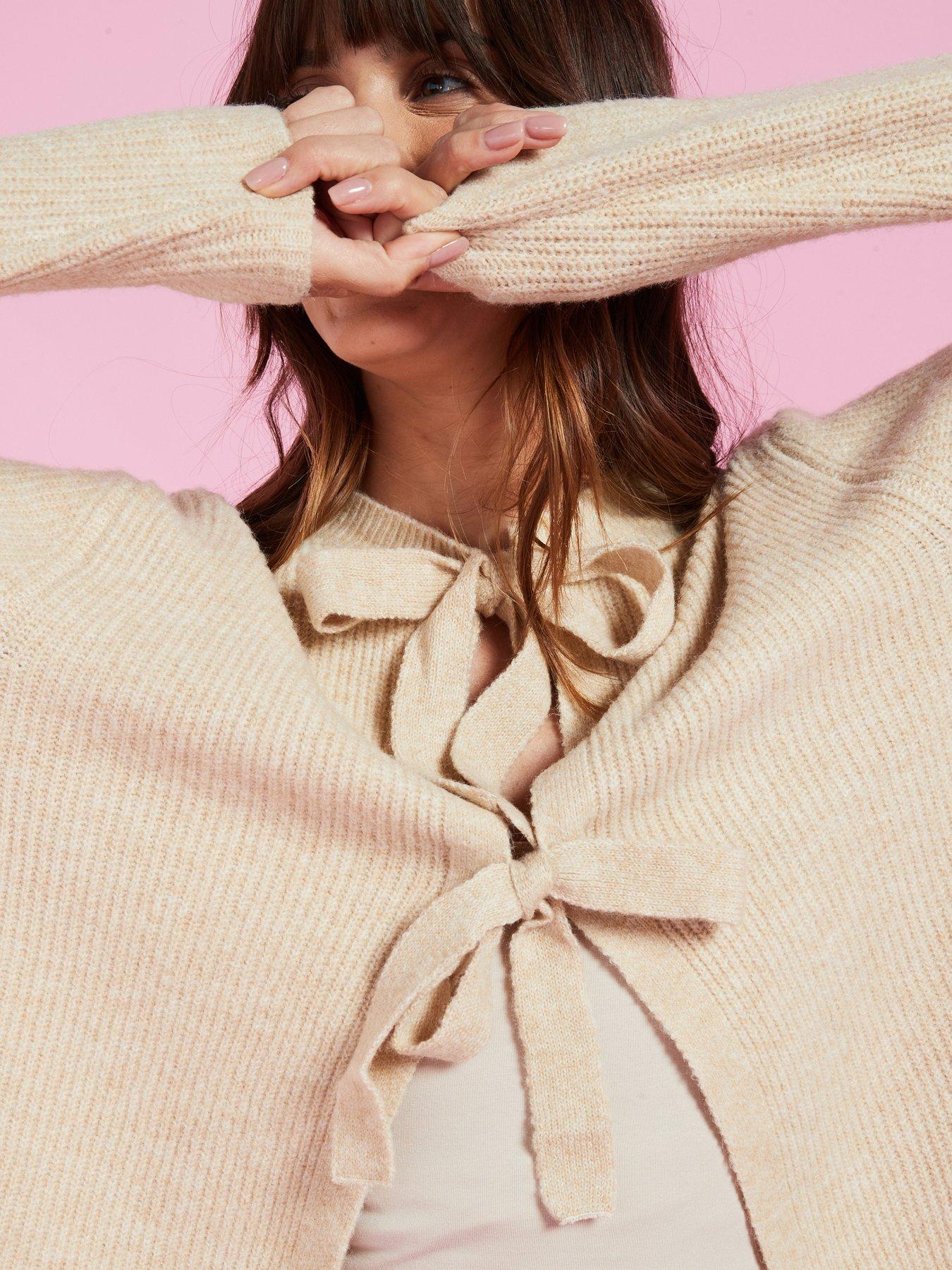 Image 4 of 6 of PIECES Reversible Tie Knitted Cardigan&nbsp;- Cream