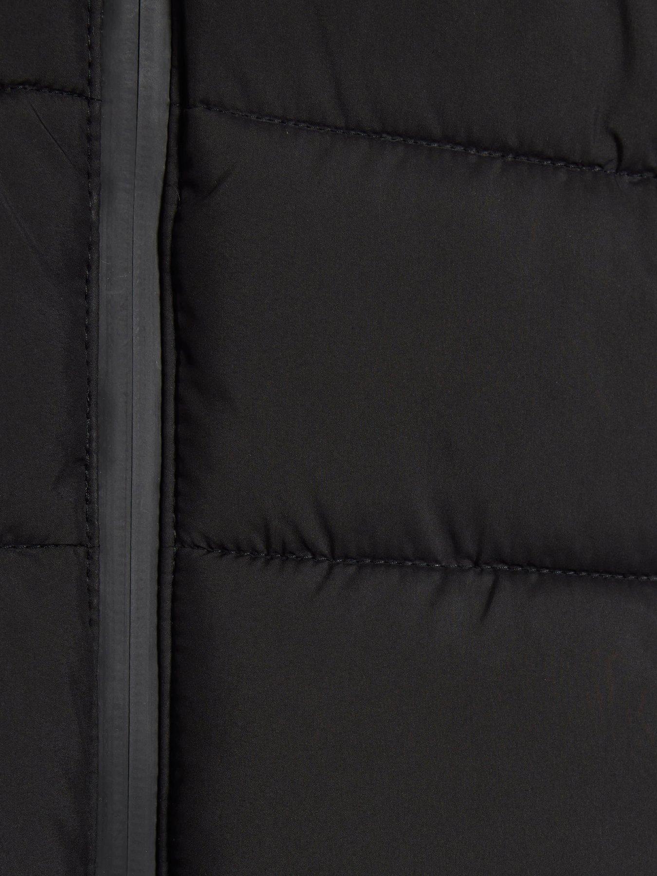 Image 6 of 6 of River Island Quilted Gilet - Black