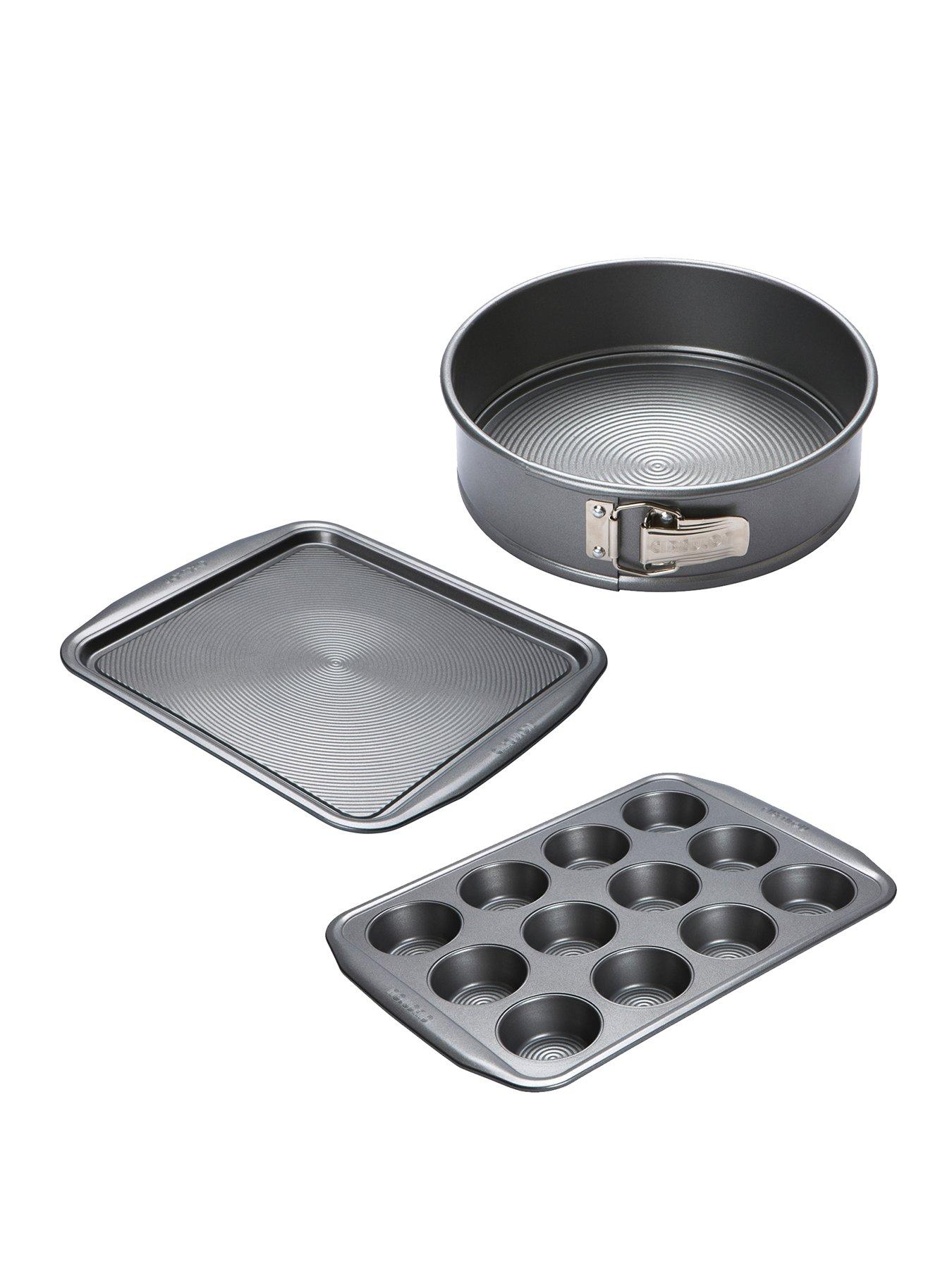 Product photograph of Circulon Momentum 3-piece Bakeware Set from very.co.uk