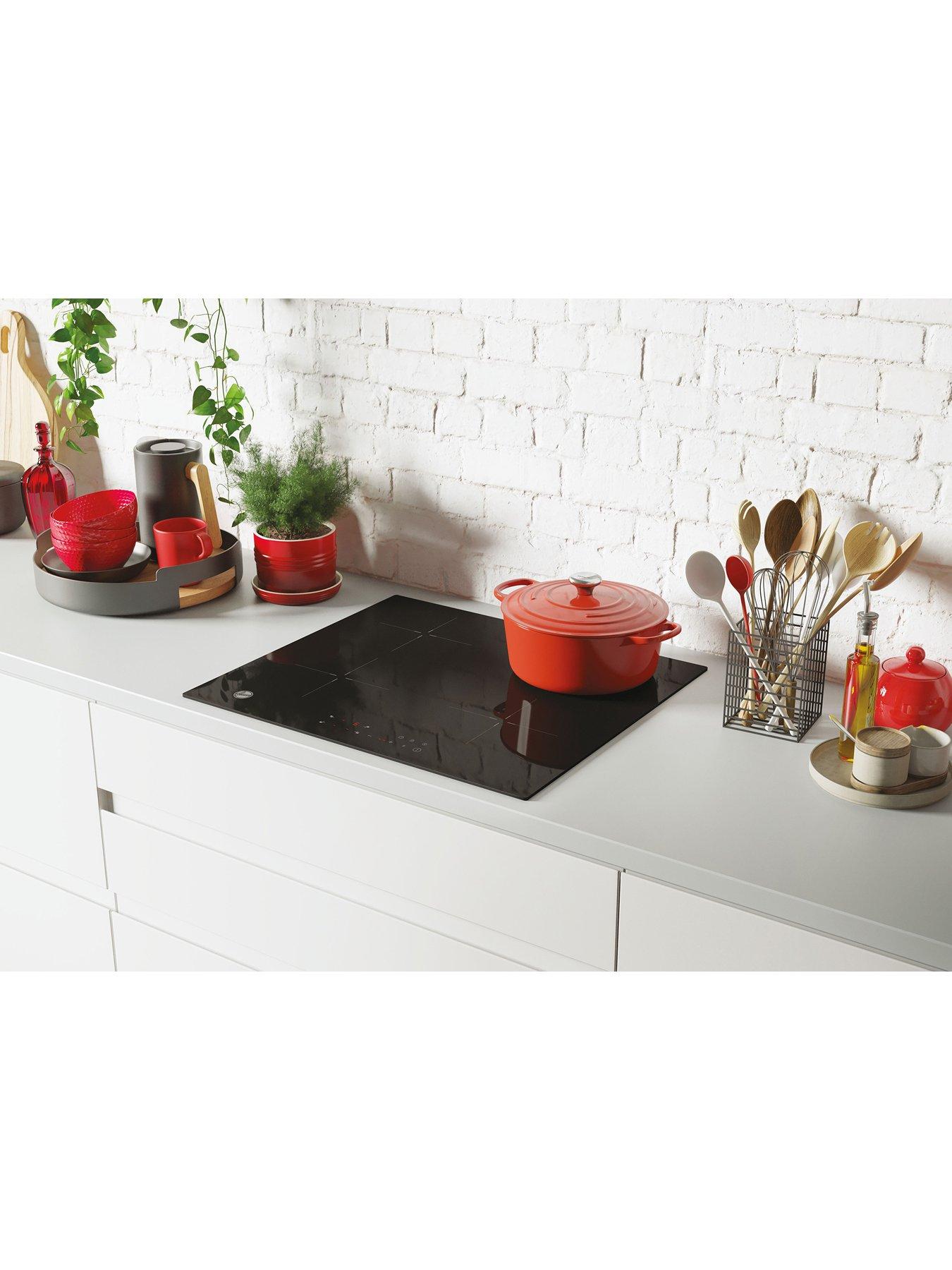Image 4 of 5 of Hoover HI642BCB 60 cm Induction Hob, 4 zones (with boosters), front touch control, power management -&nbsp;Black glass Black Glass