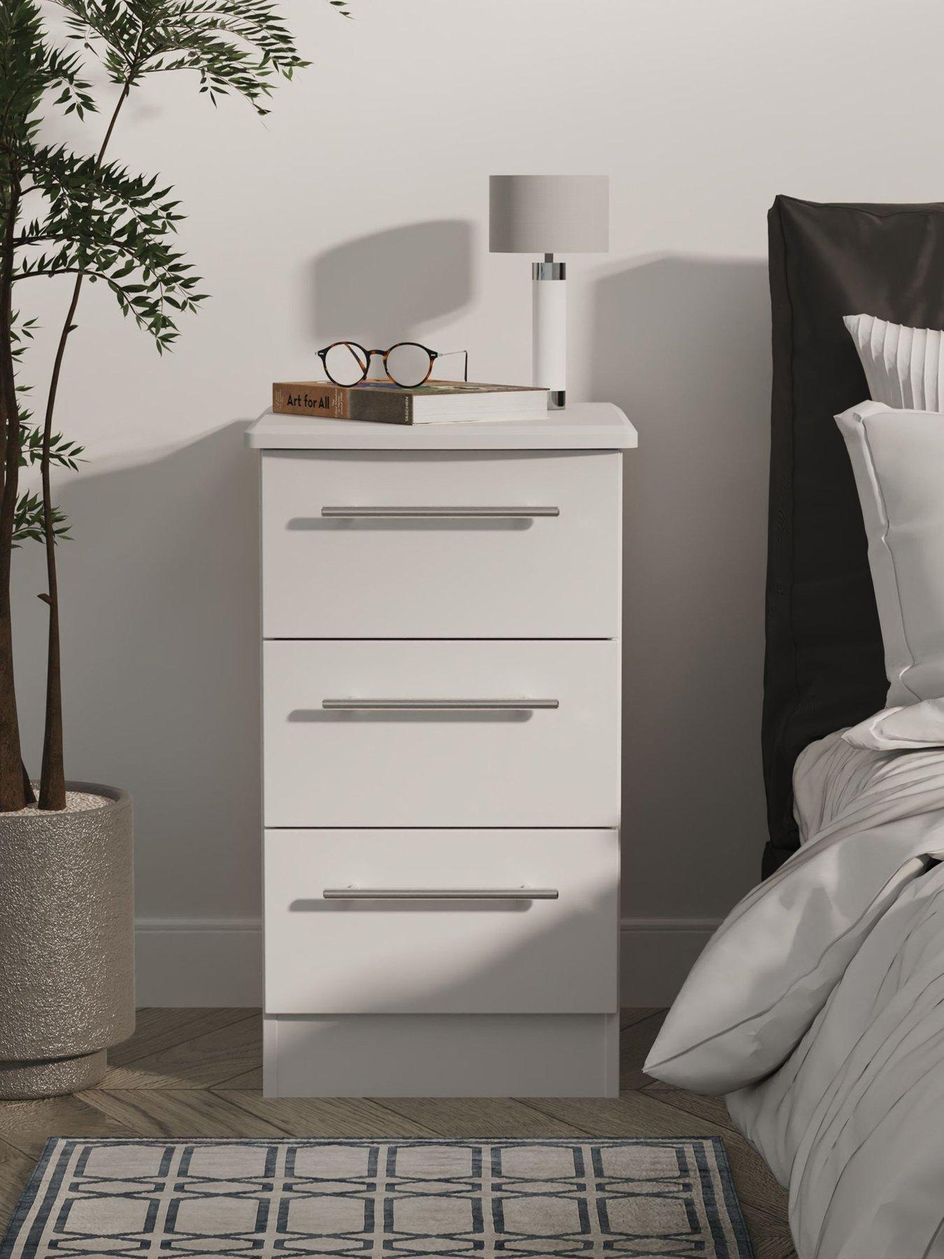 undefined Oxford Ready Assembled 3 Drawer Bedside Cabinet