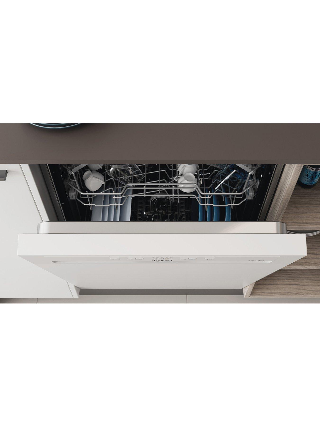 Image 2 of 7 of Indesit Push&amp;Go I3BL626UK 14 Place Setting Built-in Dishwasher