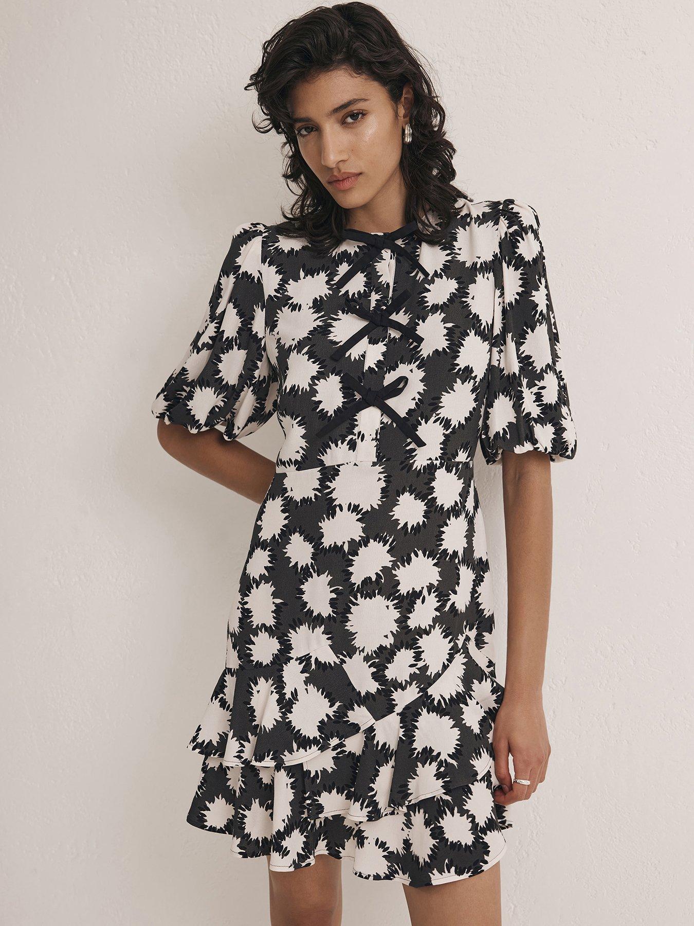 Mint velvet daisy print wrap dress deals