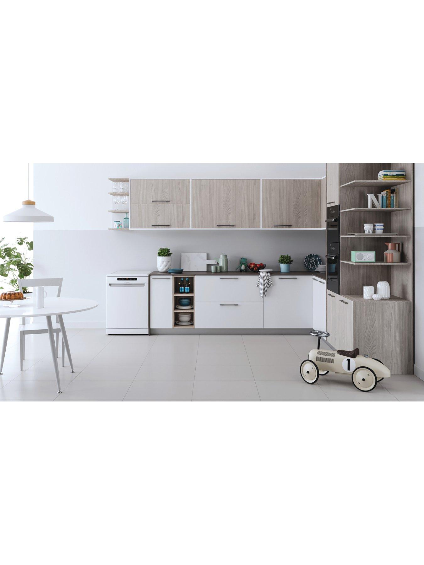 Image 3 of 8 of Indesit DFO3T133FUK Fullsize 14-Place Setting Freestanding Dishwasher - White