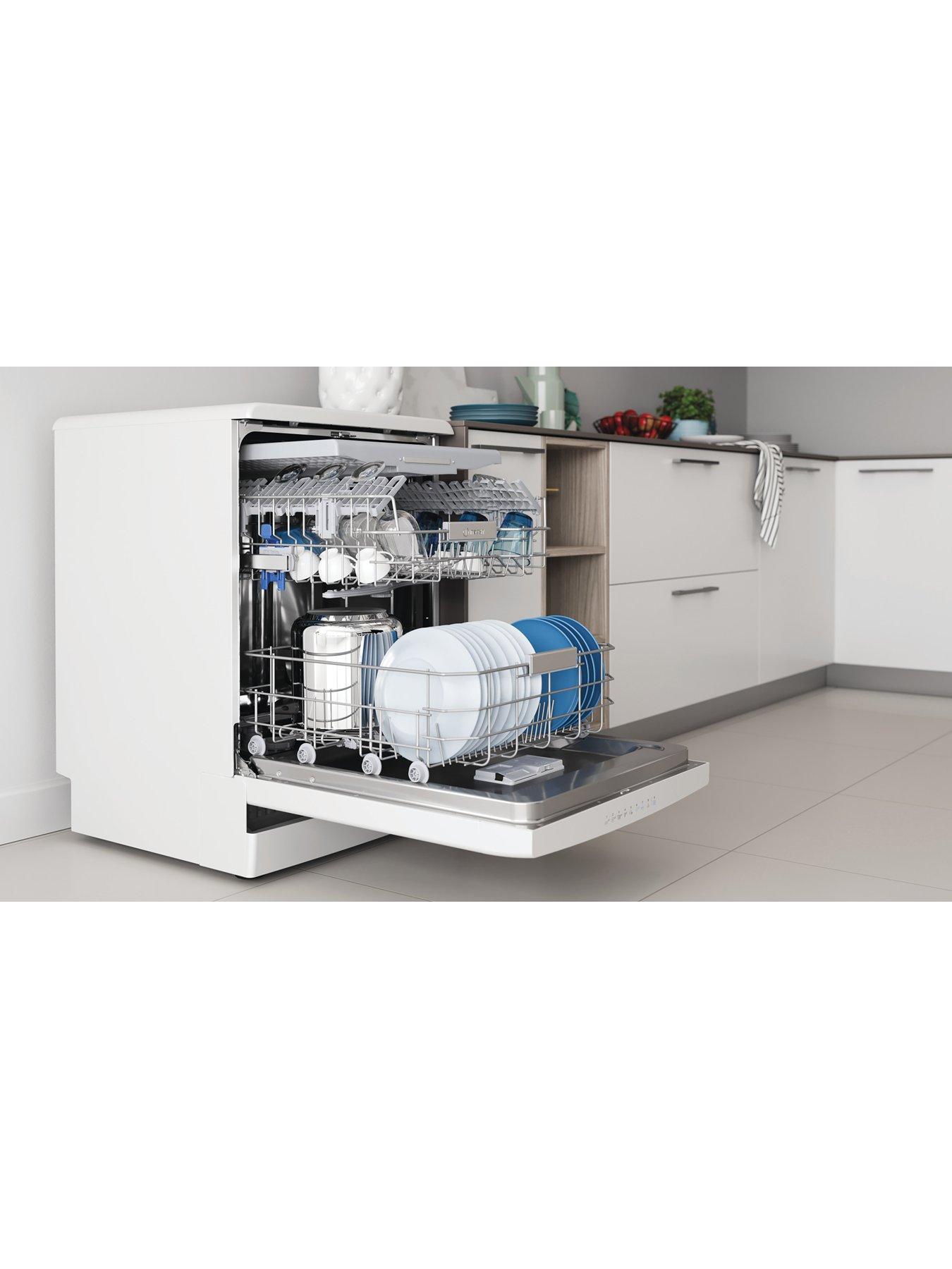 Image 5 of 8 of Indesit DFO3T133FUK Fullsize 14-Place Setting Freestanding Dishwasher - White