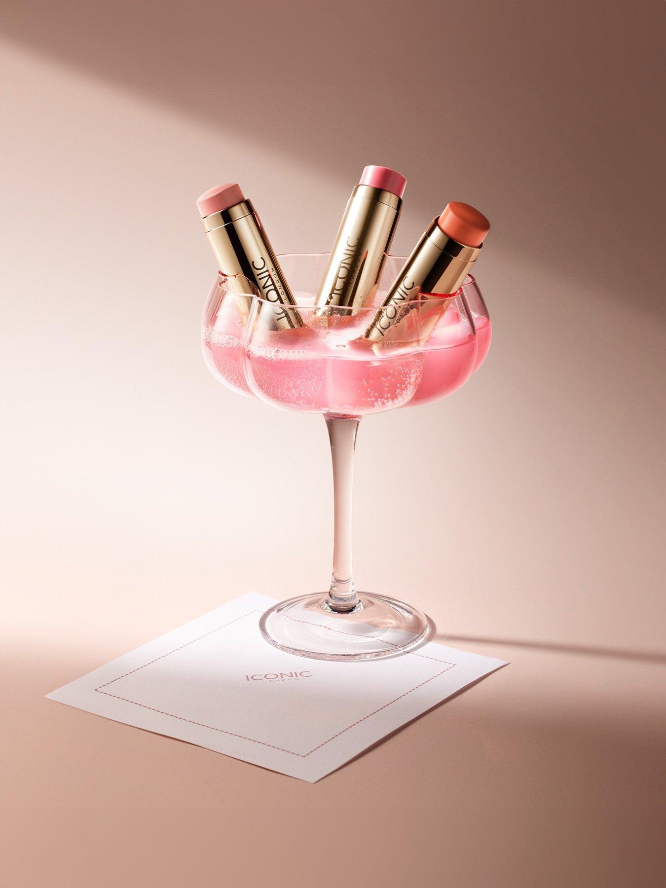Image 3 of 6 of Iconic London Blurring Blush Stick