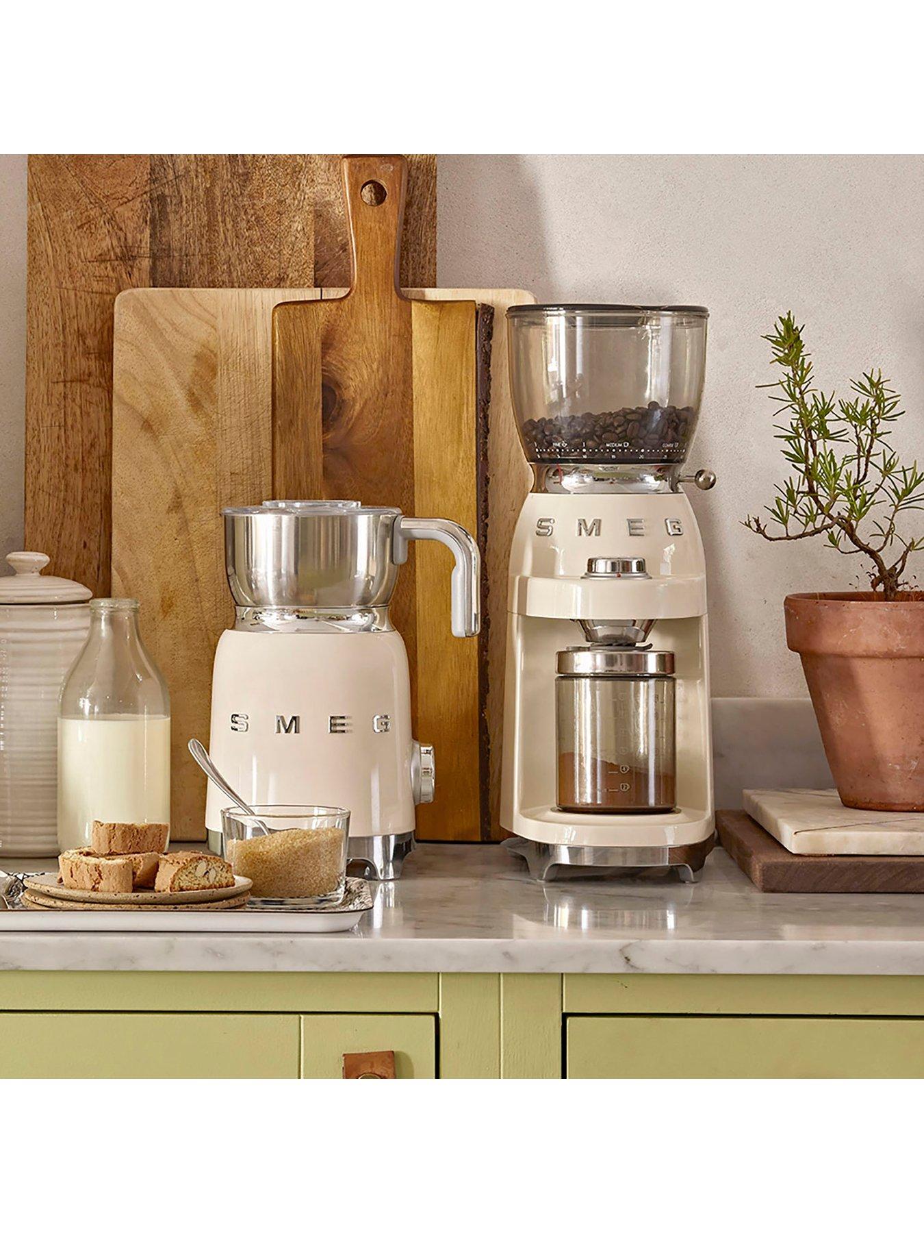 Image 6 of 7 of Smeg CGF11 50&rsquo;s Style Coffee Grinder - Cream