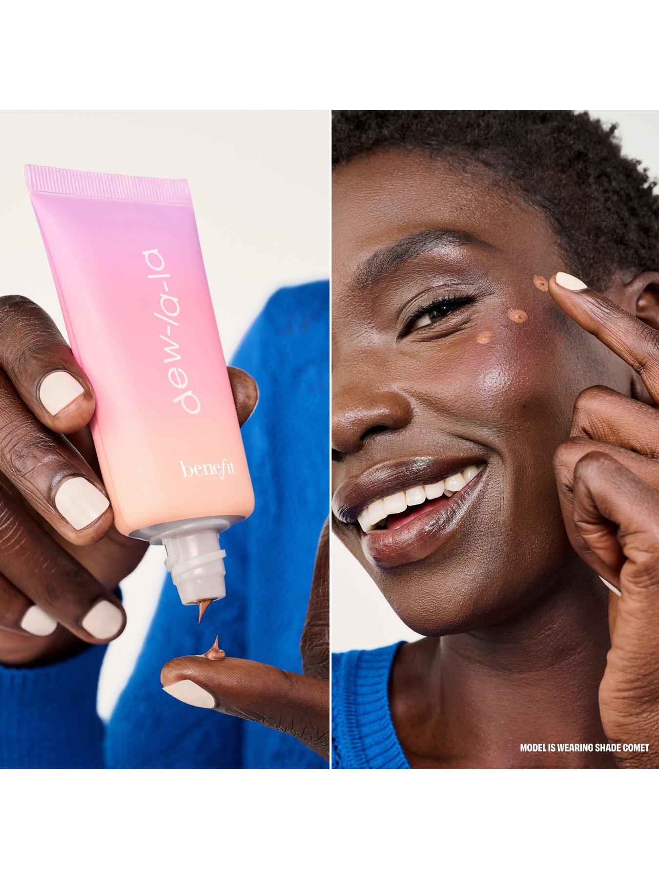 Image 6 of 8 of Benefit Dew-la-la Raya Highlight Liquid