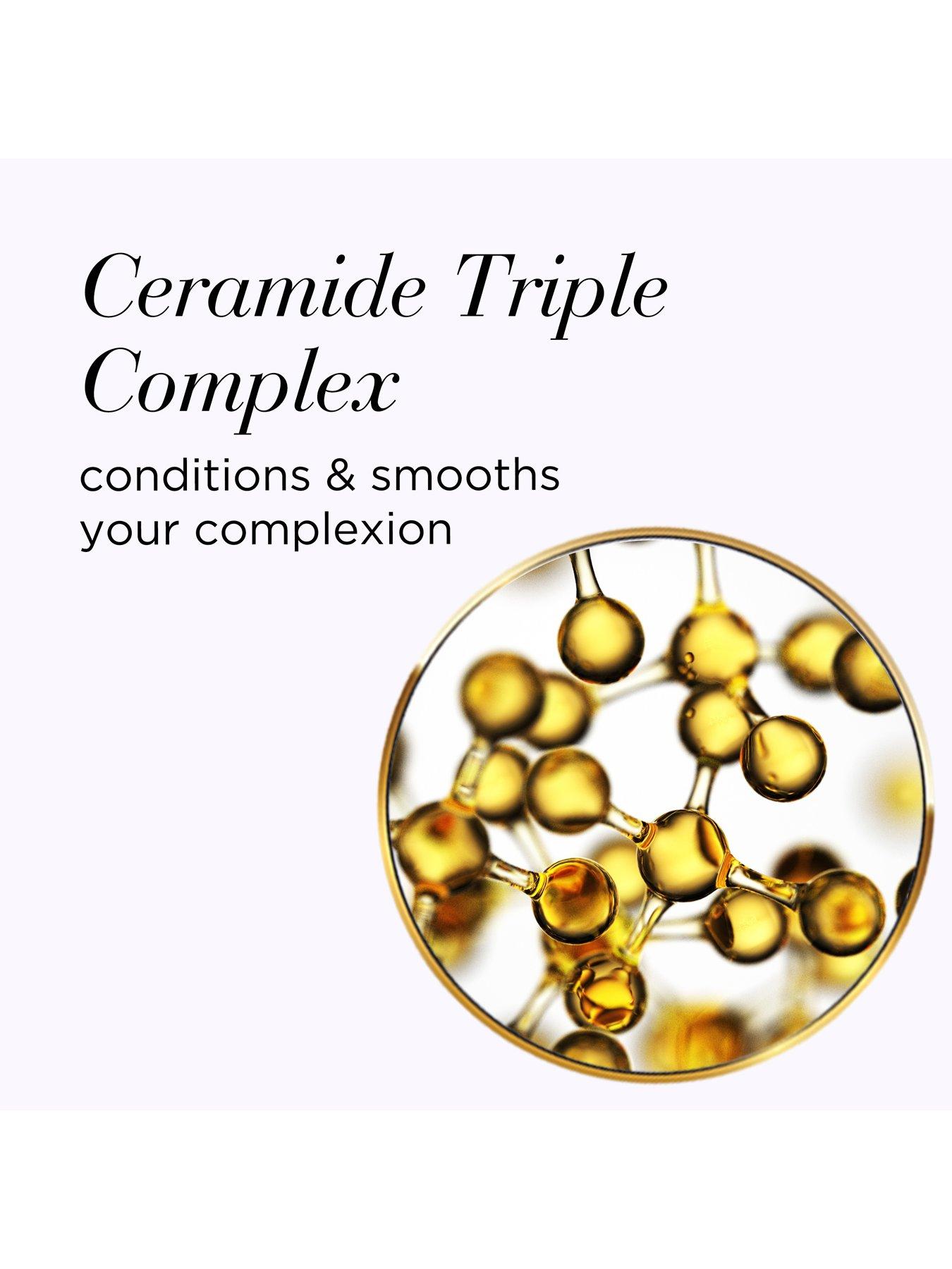 Image 3 of 7 of Elizabeth Arden Ceramide Lift and Firm Makeup SPF 15 30ml