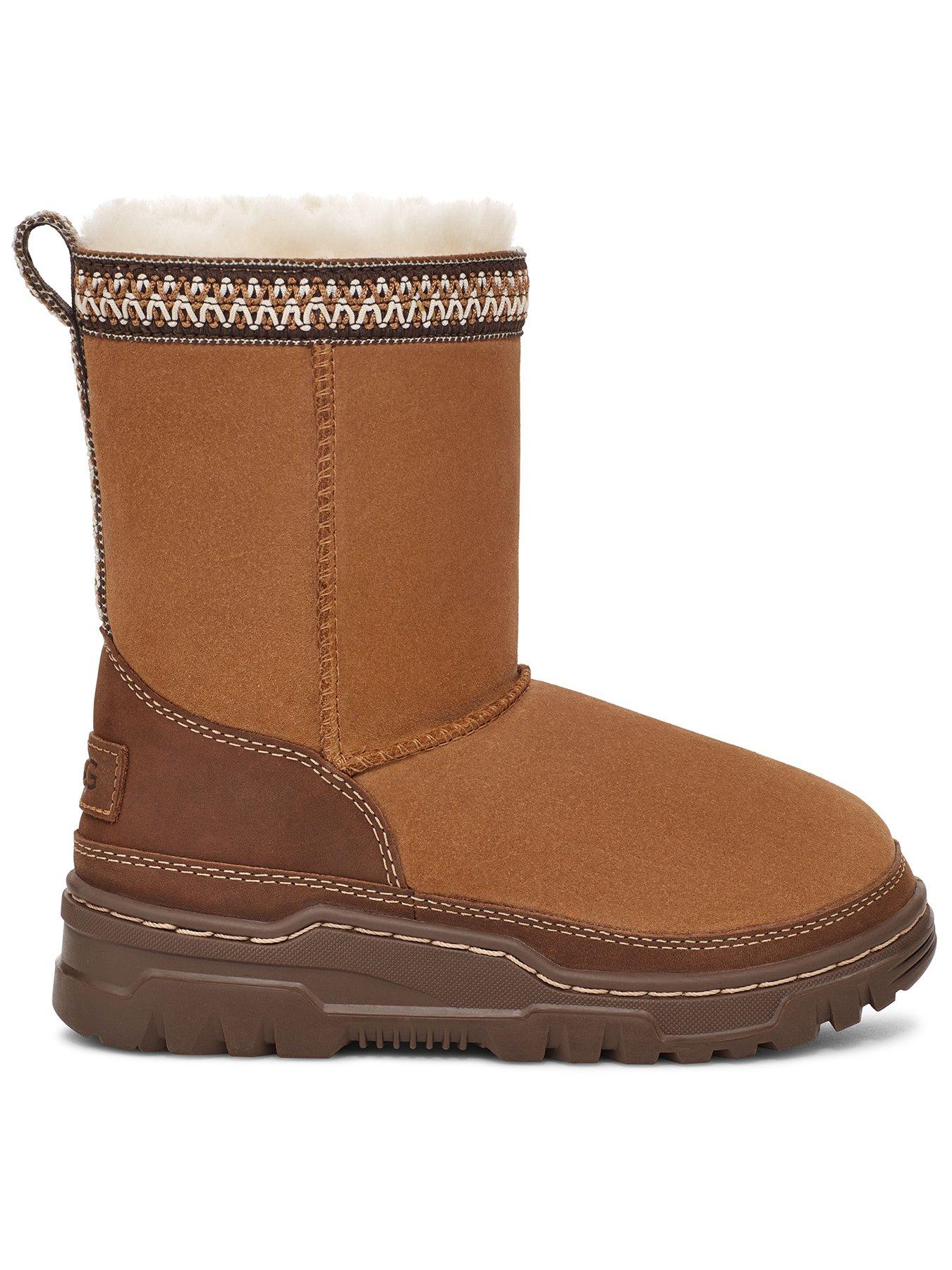UGG Kids Classic Short TrailGazer Very