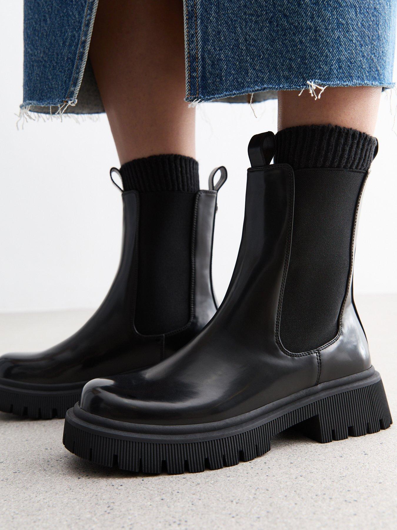 Leather look chelsea boots hotsell