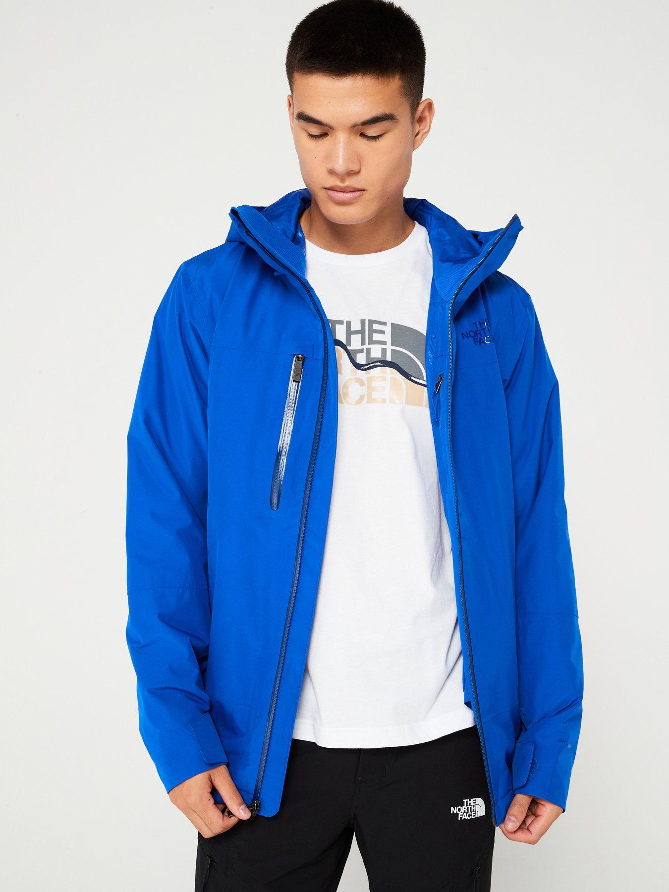 Men skiing insulated very
