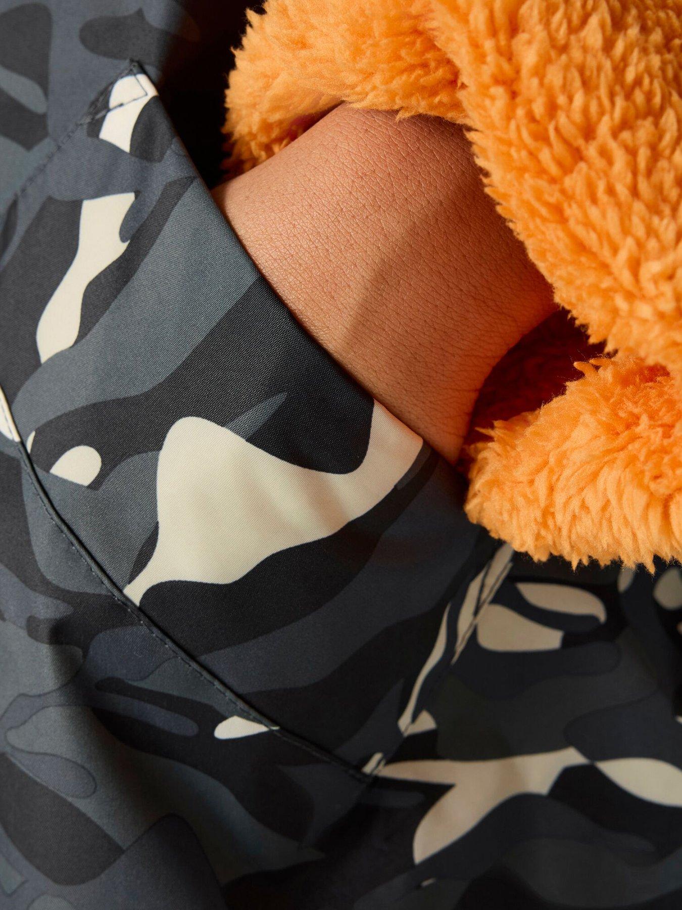 Regatta Junior Changing Robe Waterproof Shell - Black Camo(persimmon ...