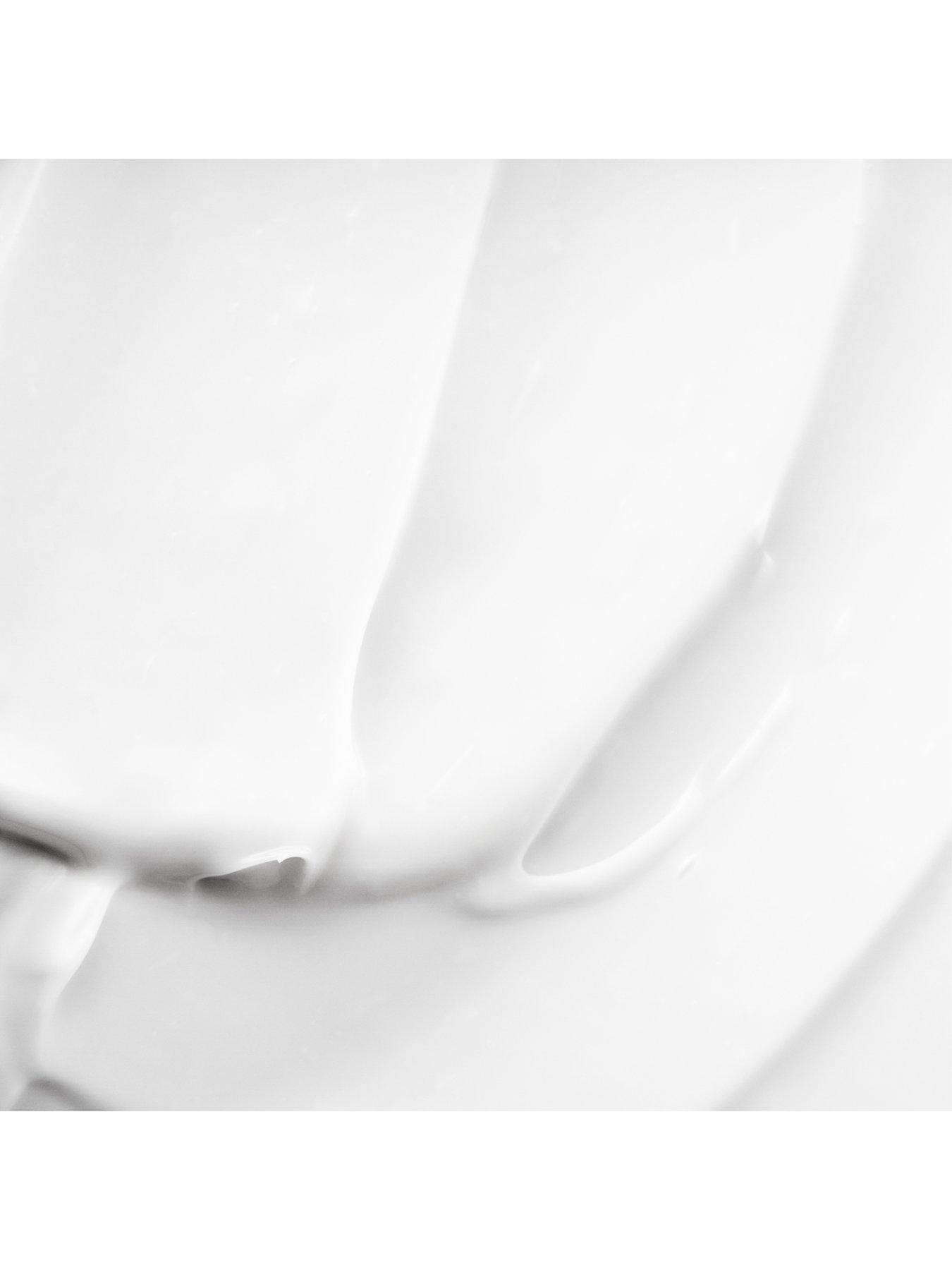 Image 6 of 7 of Gatineau Renewal Ultime&trade;&nbsp;AHA Body Lotion
