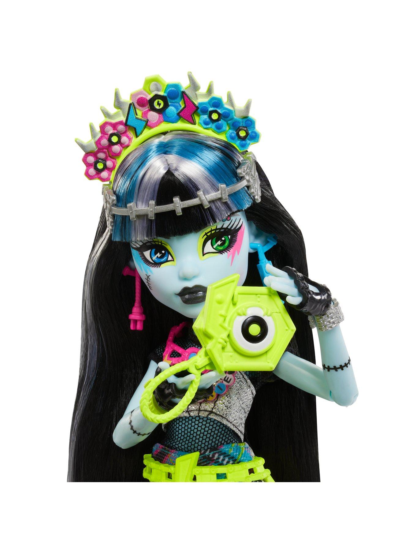 Image 4 of 7 of Monster High Monster Fest Frankie Stein Fashion Doll and Accessories