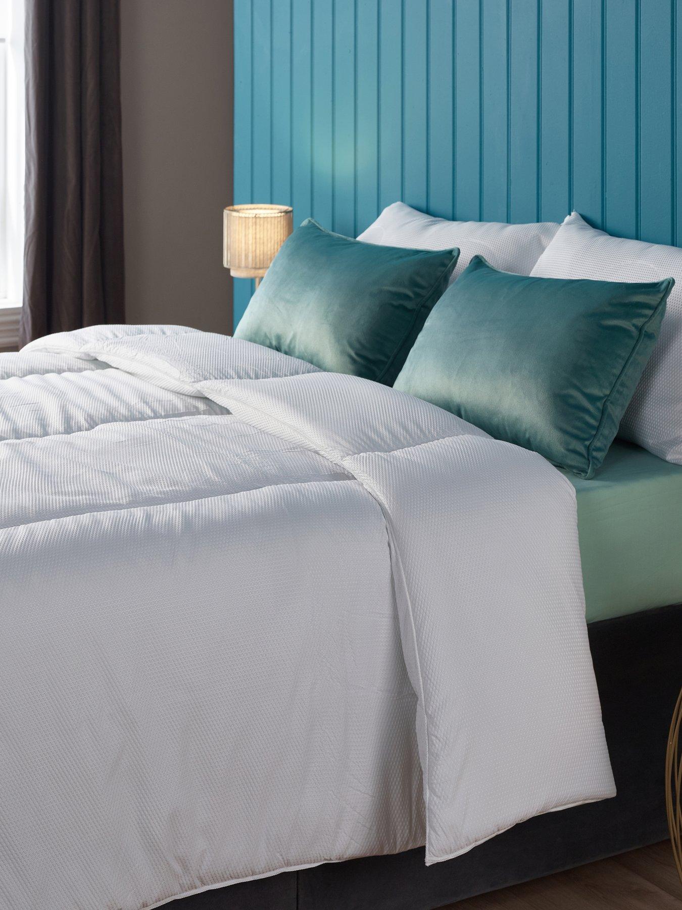 Image 3 of 4 of Very Home Luxury&nbsp;Waffle Duvet -&nbsp;15 Tog - White