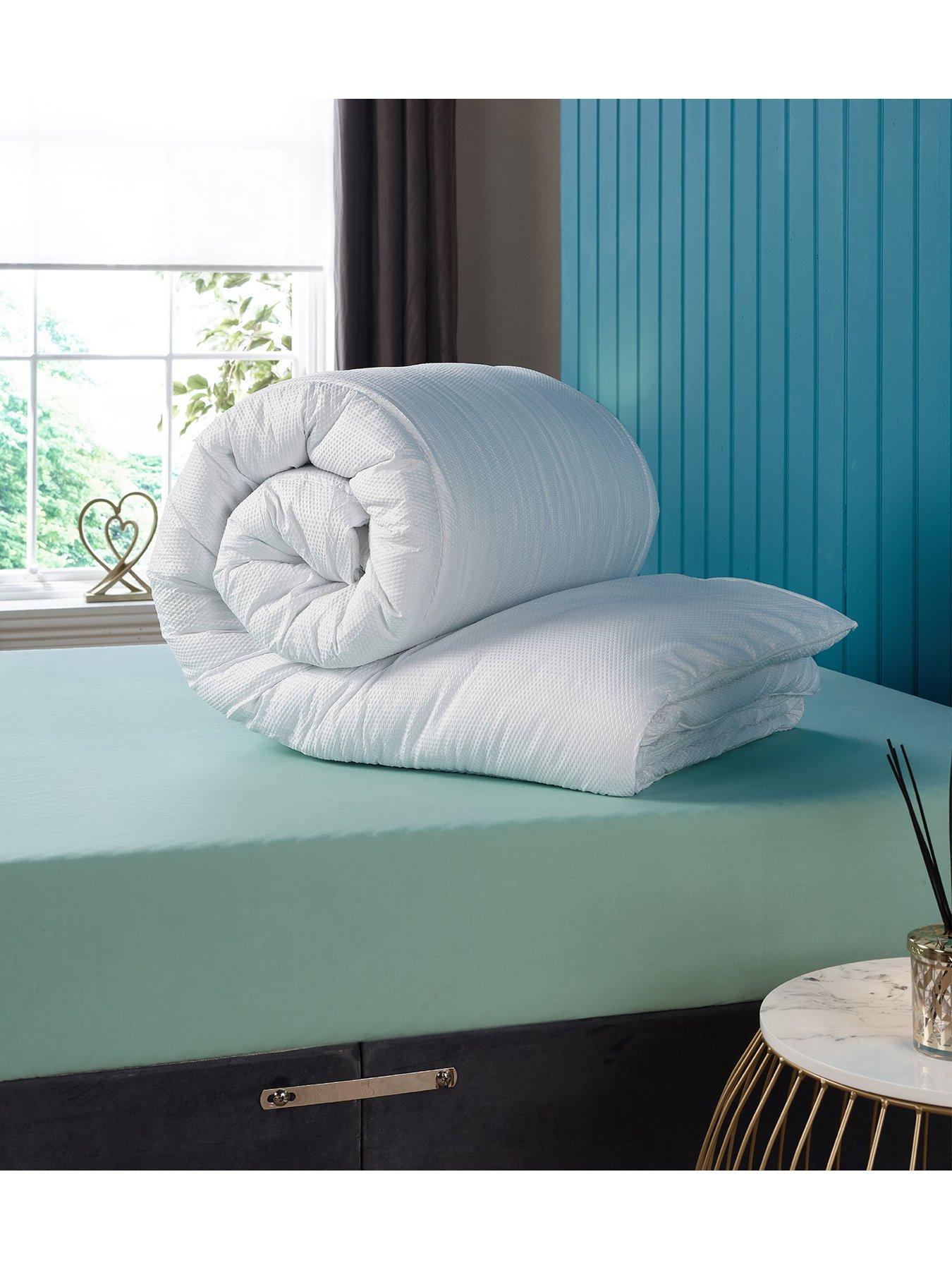 Image 4 of 4 of Very Home Luxury&nbsp;Waffle Duvet -&nbsp;15 Tog - White