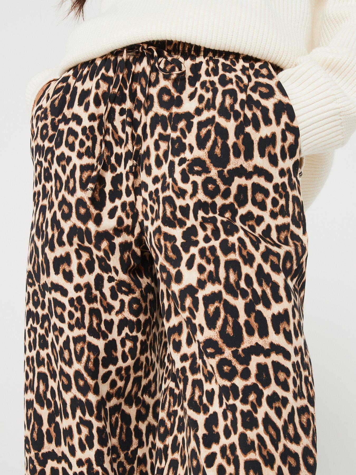 Image 4 of 5 of Only Leopard Print Woven Pant - Black