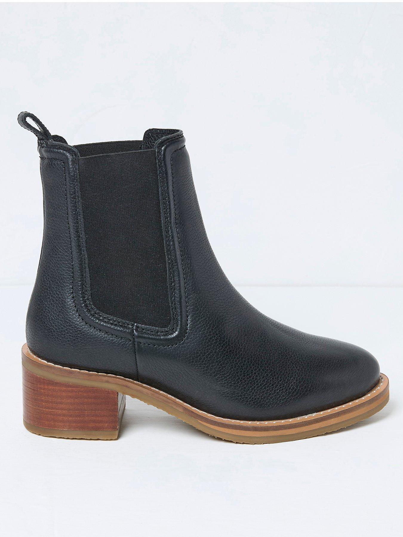 undefined Orla Midi Heel Chelsea Boots - Black