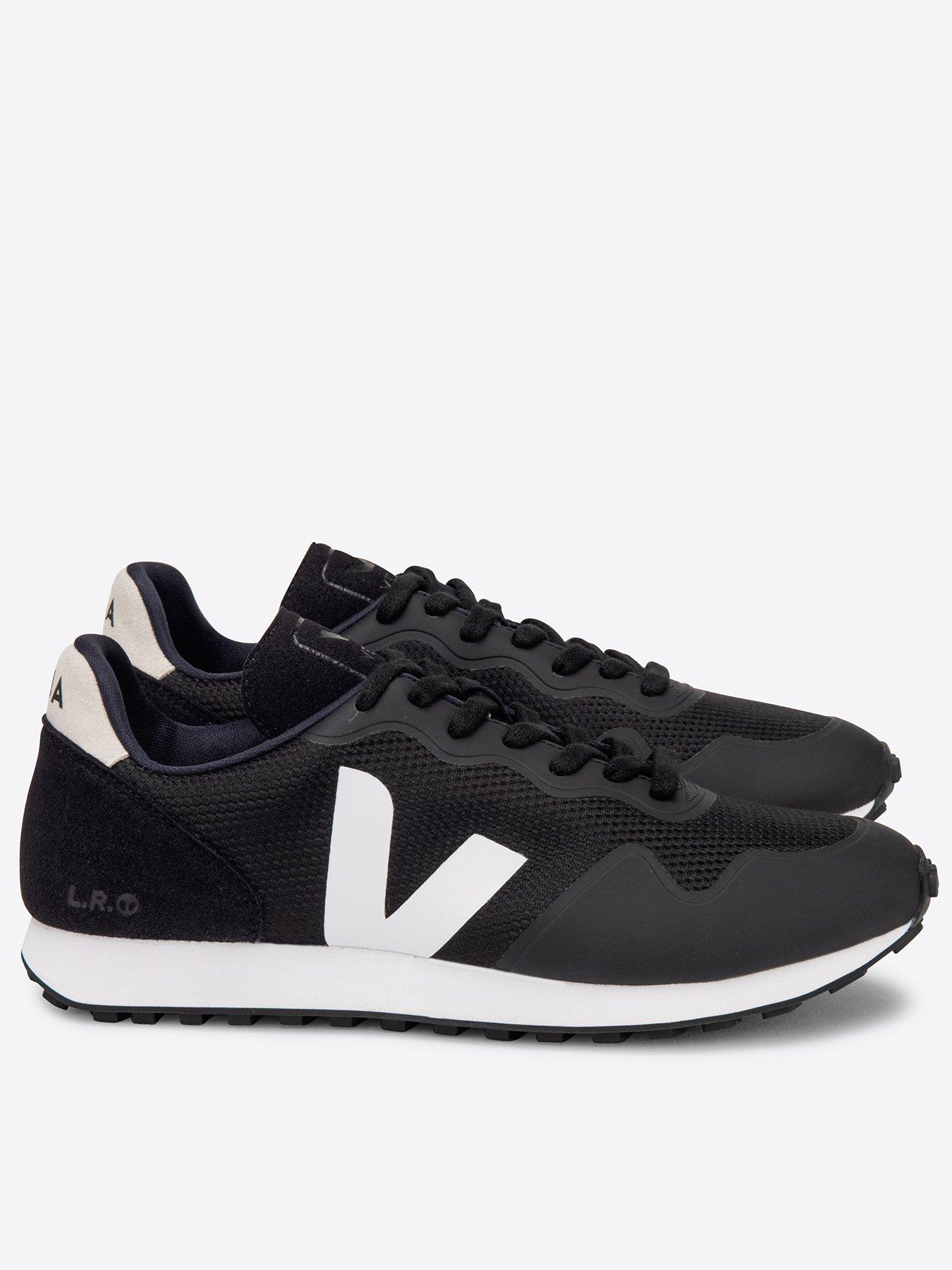 Veja mens black top