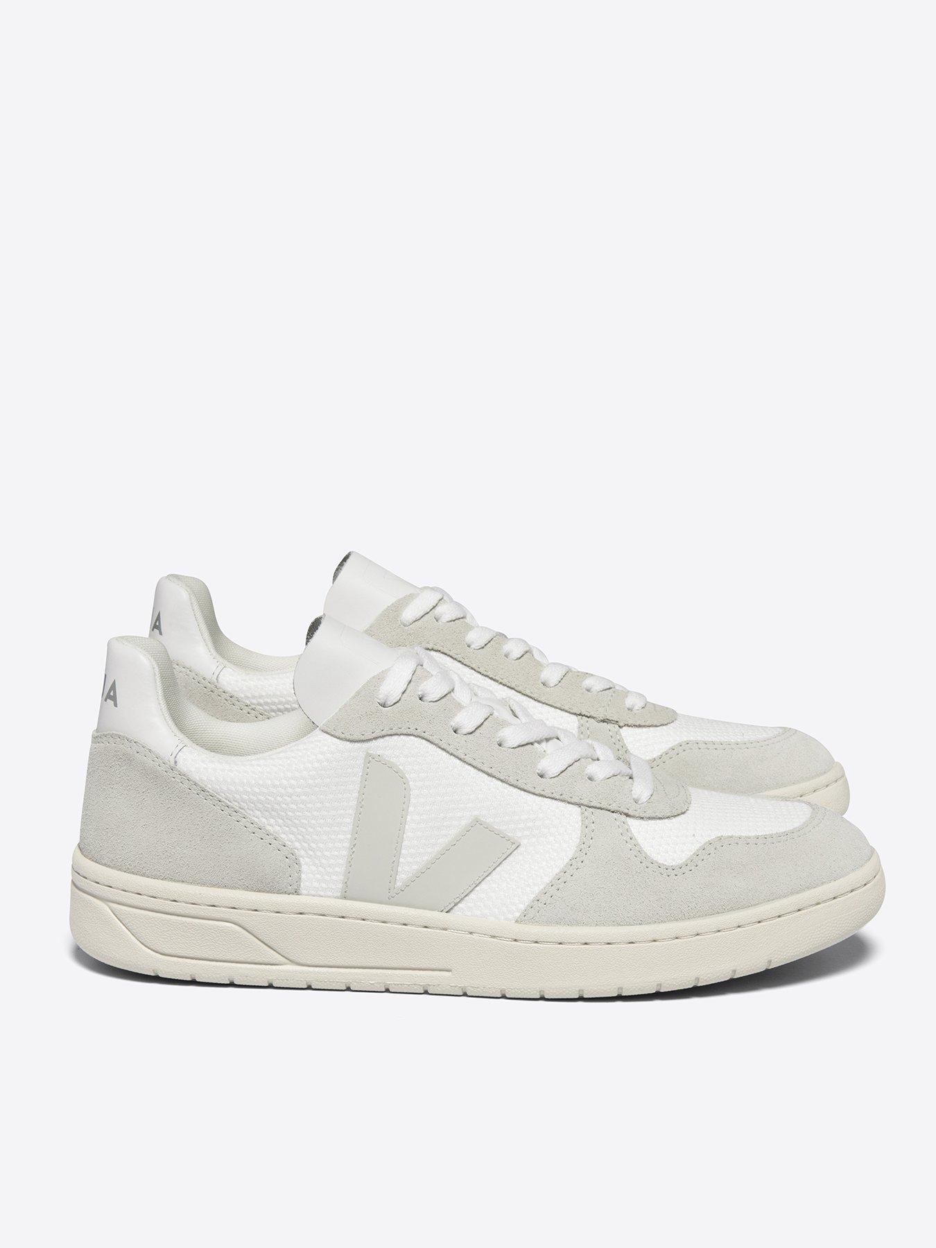 Veja Womens V-10 Trainers White/Grey Very