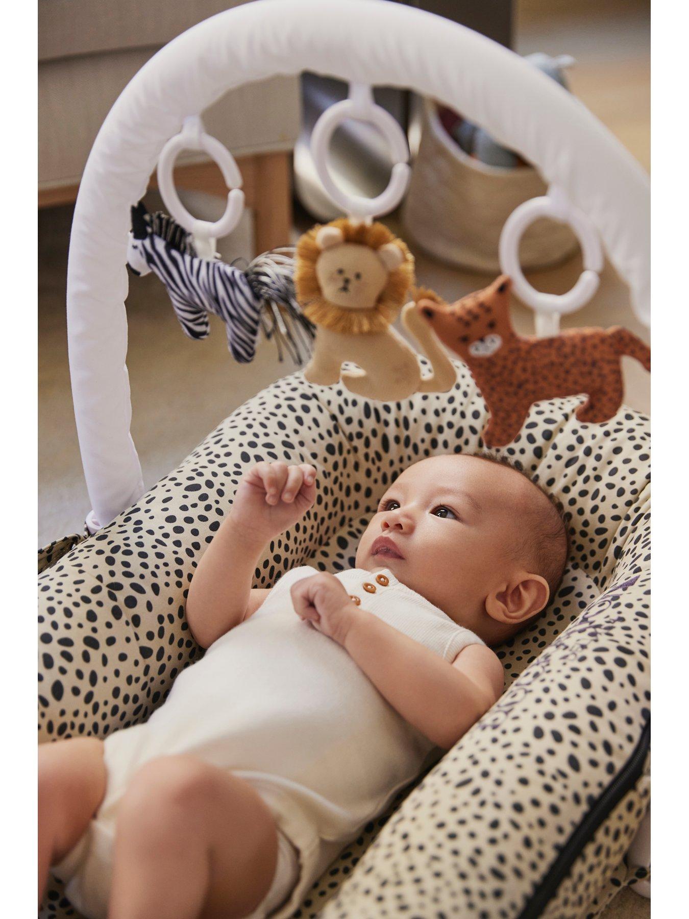undefined White Toy Arch with Day at the Zoo - White
