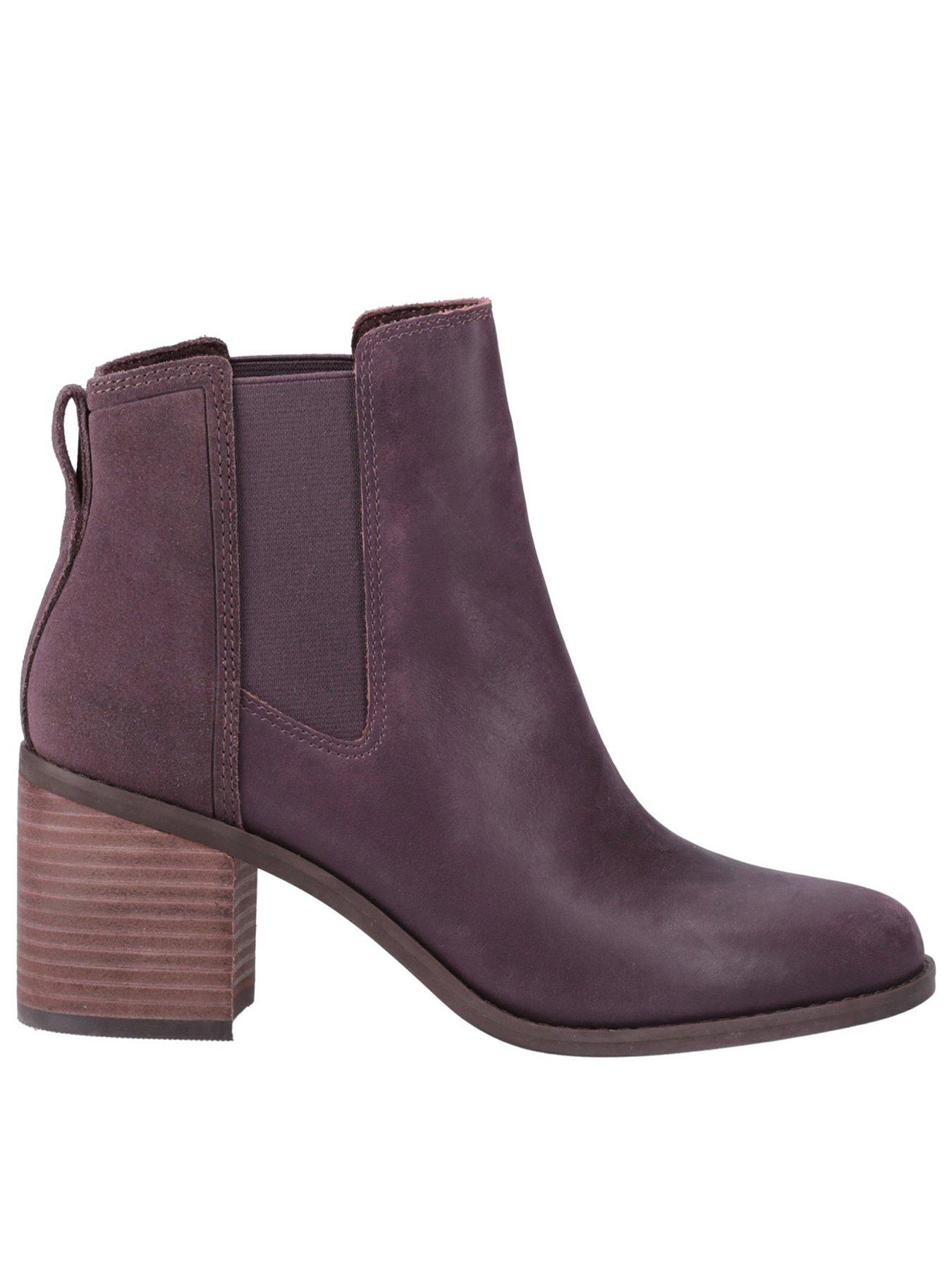 undefined Evelyn Chelsea Boot - Blackberry