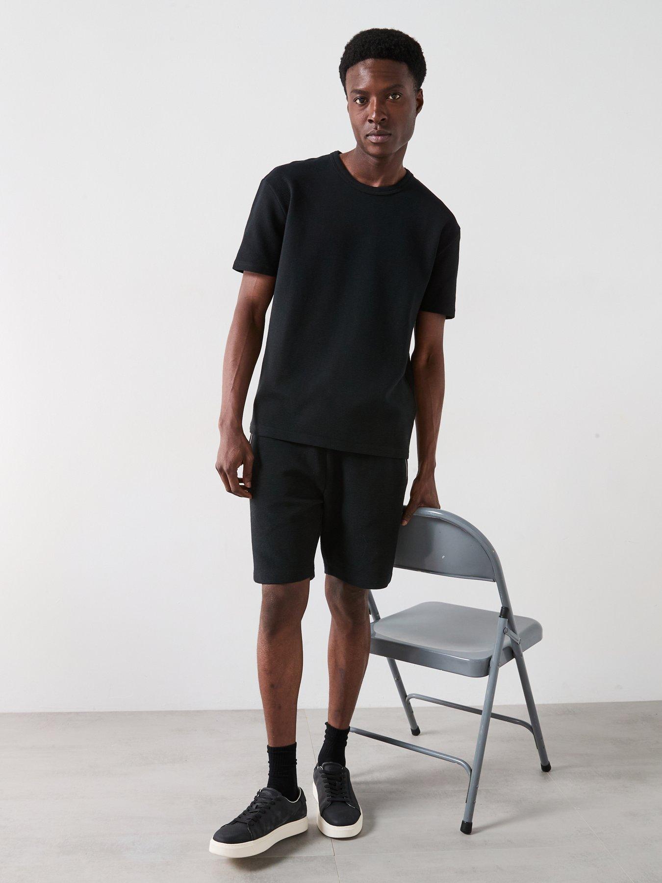 Image 6 of 6 of Very Man Textured Ottoman T-Shirt - Black