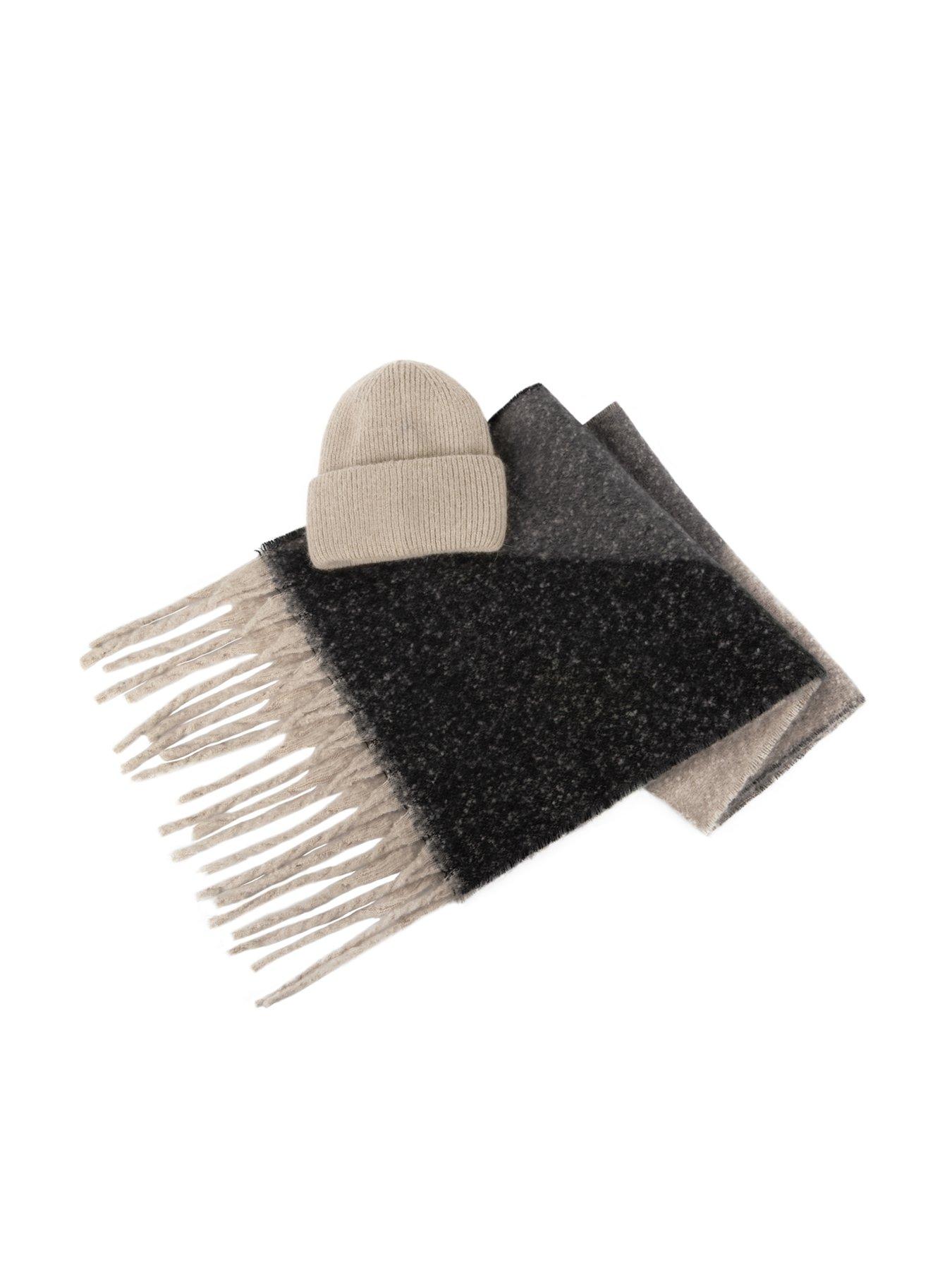 TOTES Chunky Woven Blanket Scarf and Hat - Oat