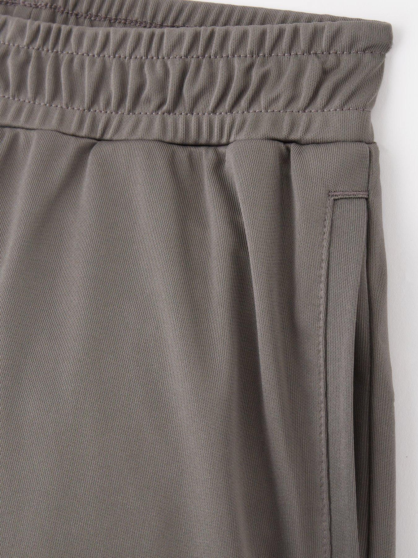 Image 5 of 5 of Liverpool FC Logo Shorts - Grey