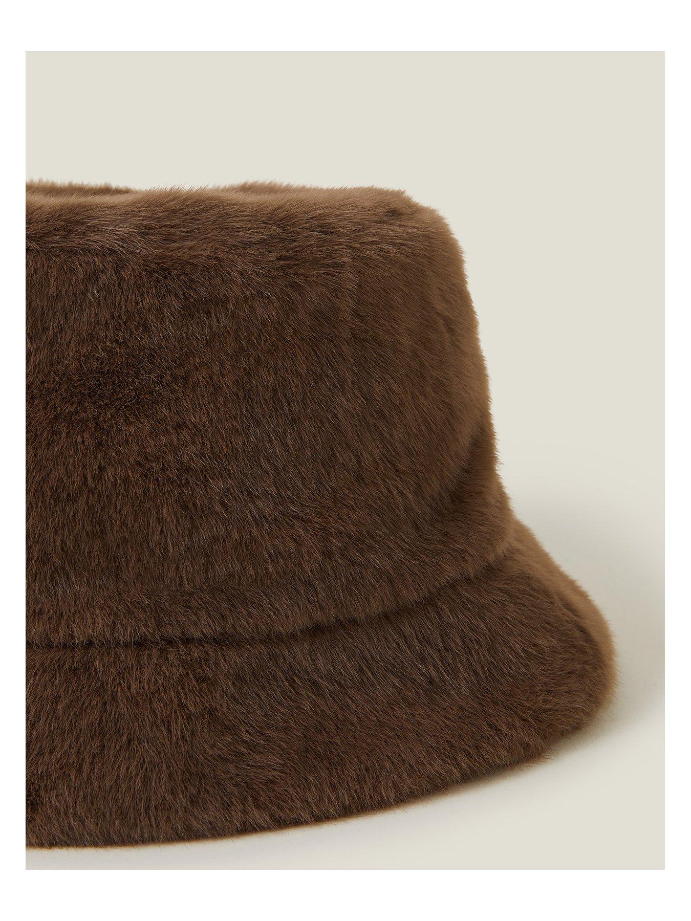 Image 4 of 4 of Accessorize Luxe Fluffy Bucket